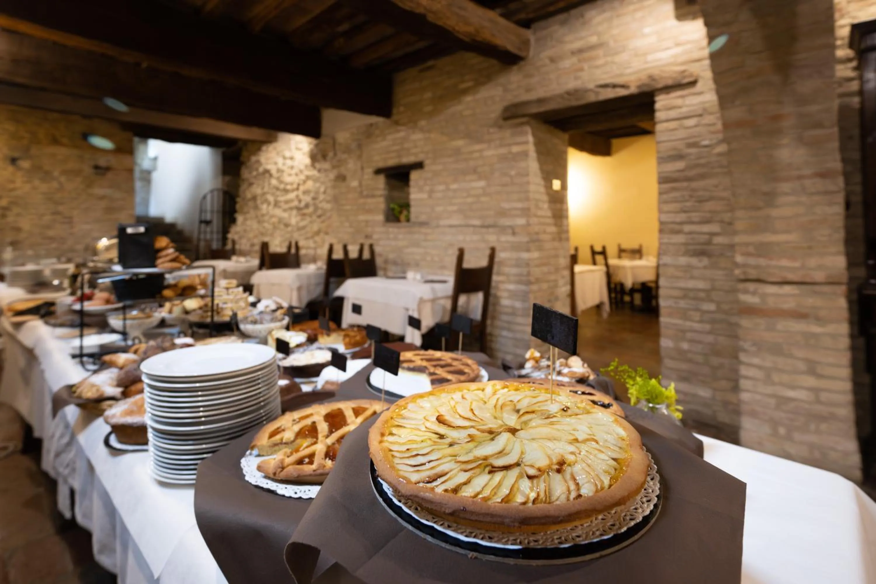 Breakfast in Palazzo Viviani - Castello di Montegridolfo