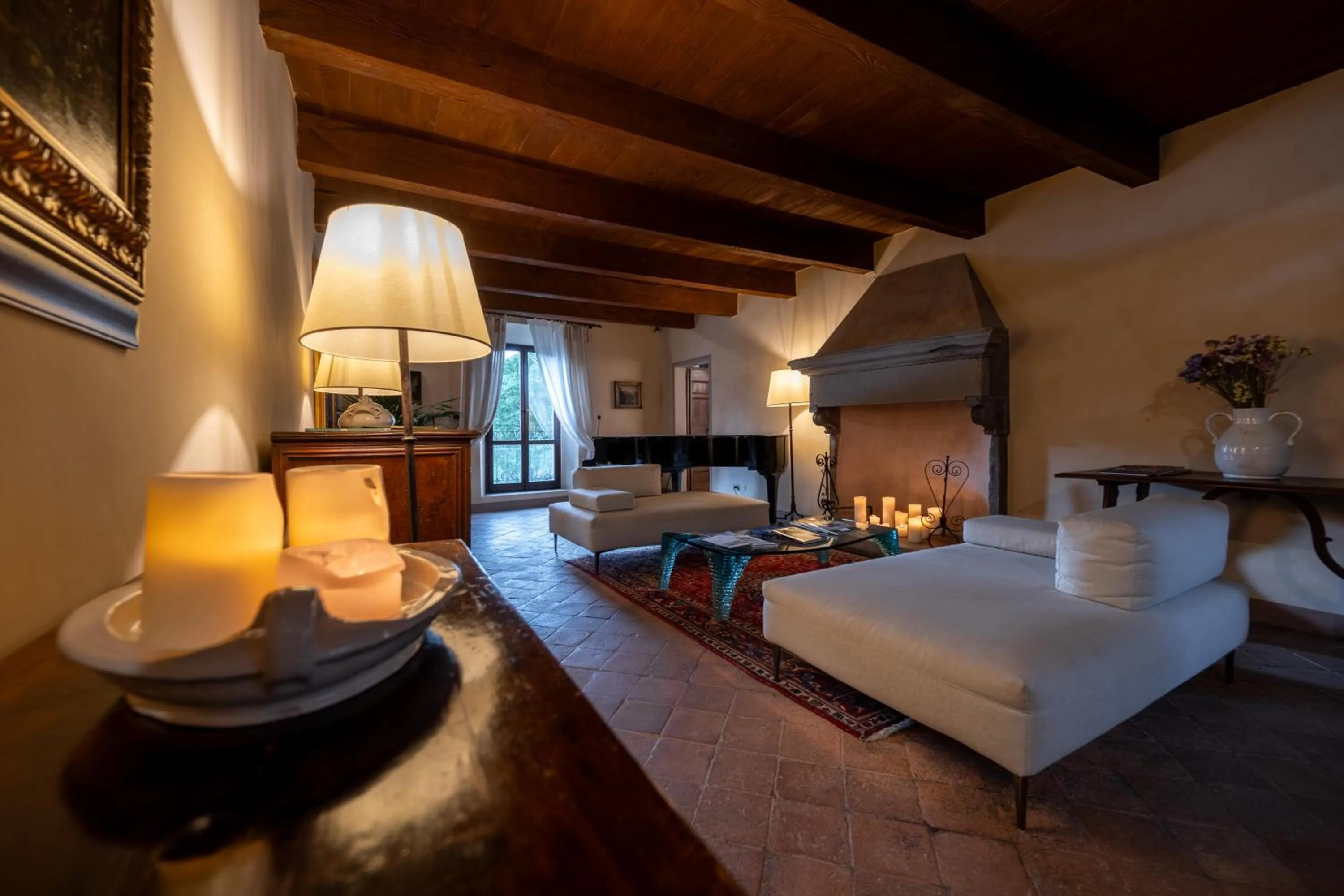 Lobby or reception, Bed in Palazzo Viviani - Castello di Montegridolfo