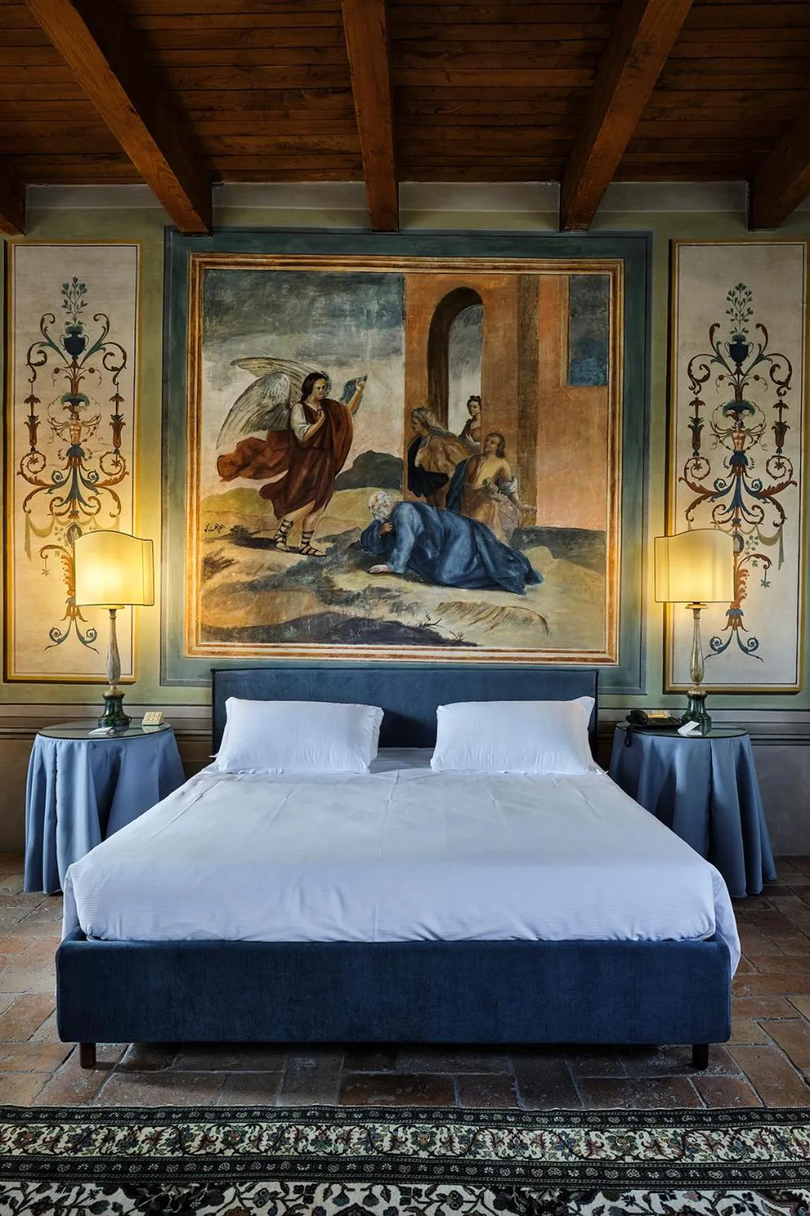 Bed in Palazzo Viviani - Castello di Montegridolfo