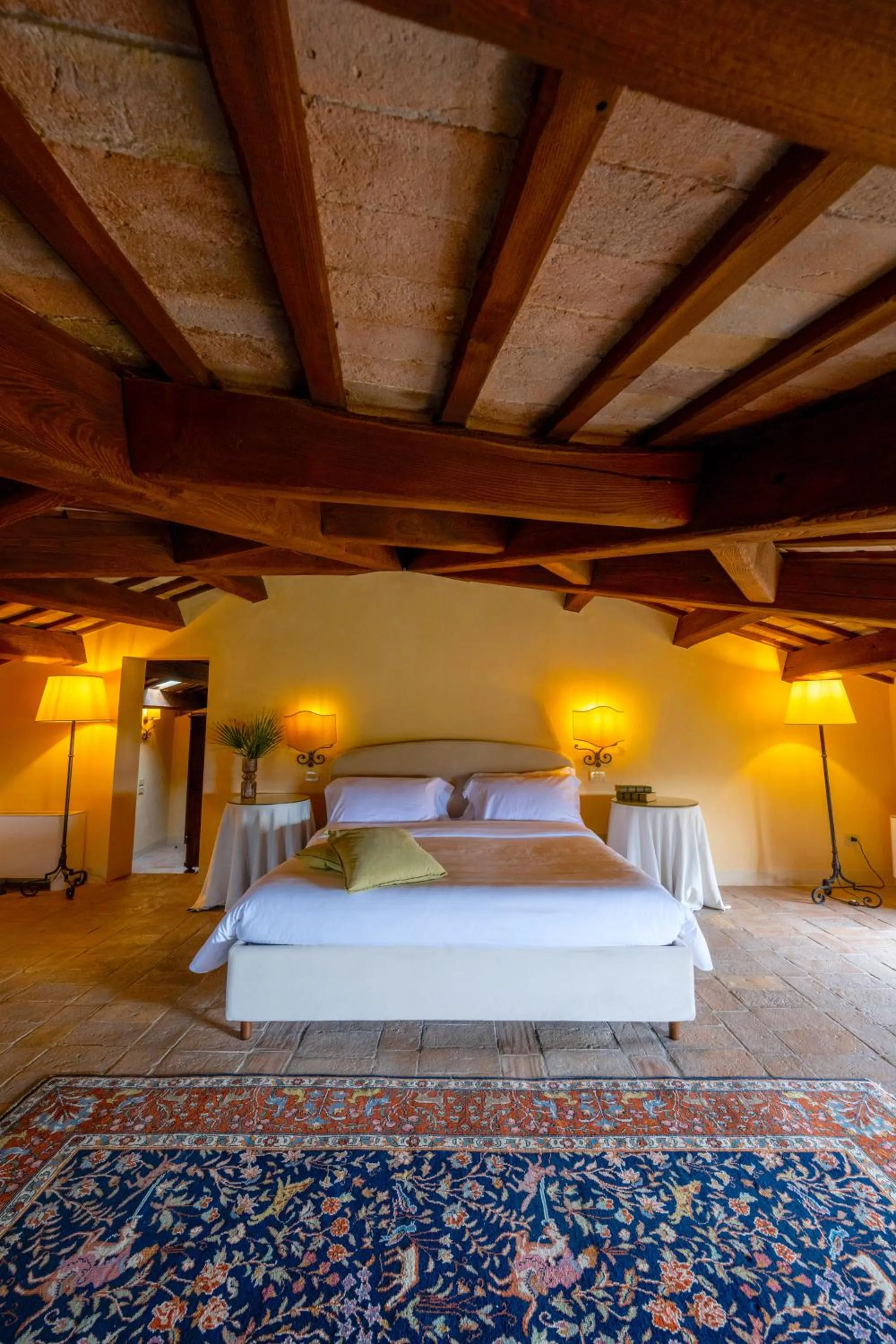 Bedroom, Bed in Palazzo Viviani - Castello di Montegridolfo
