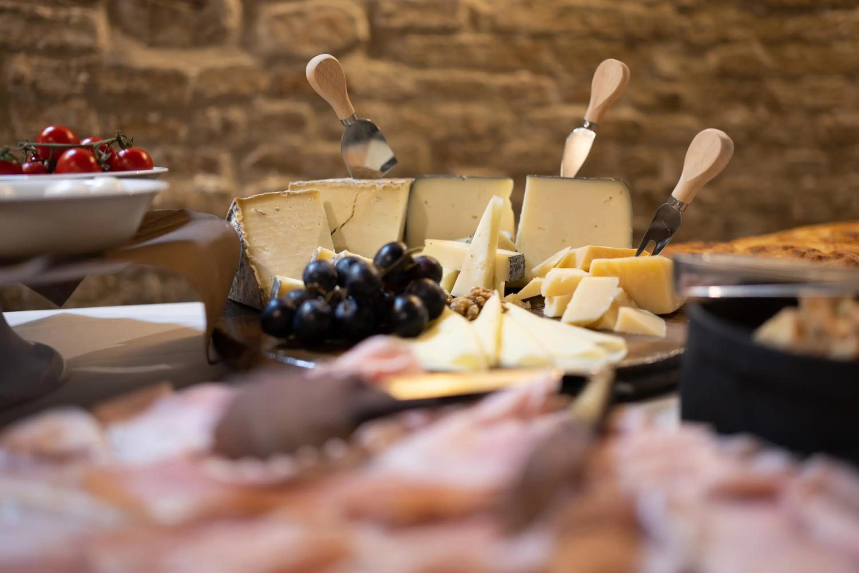 Buffet breakfast in Palazzo Viviani - Castello di Montegridolfo