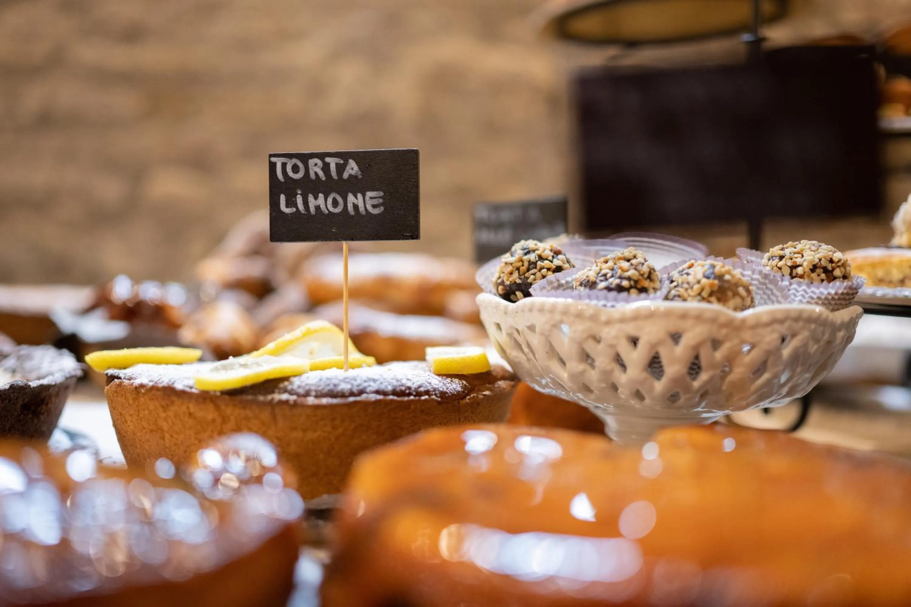 Breakfast in Palazzo Viviani - Castello di Montegridolfo