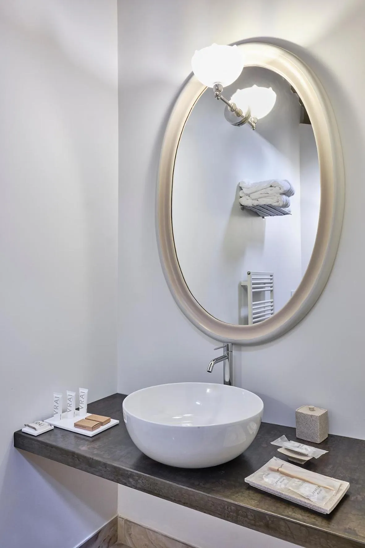 Bathroom in Palazzo Viviani - Castello di Montegridolfo