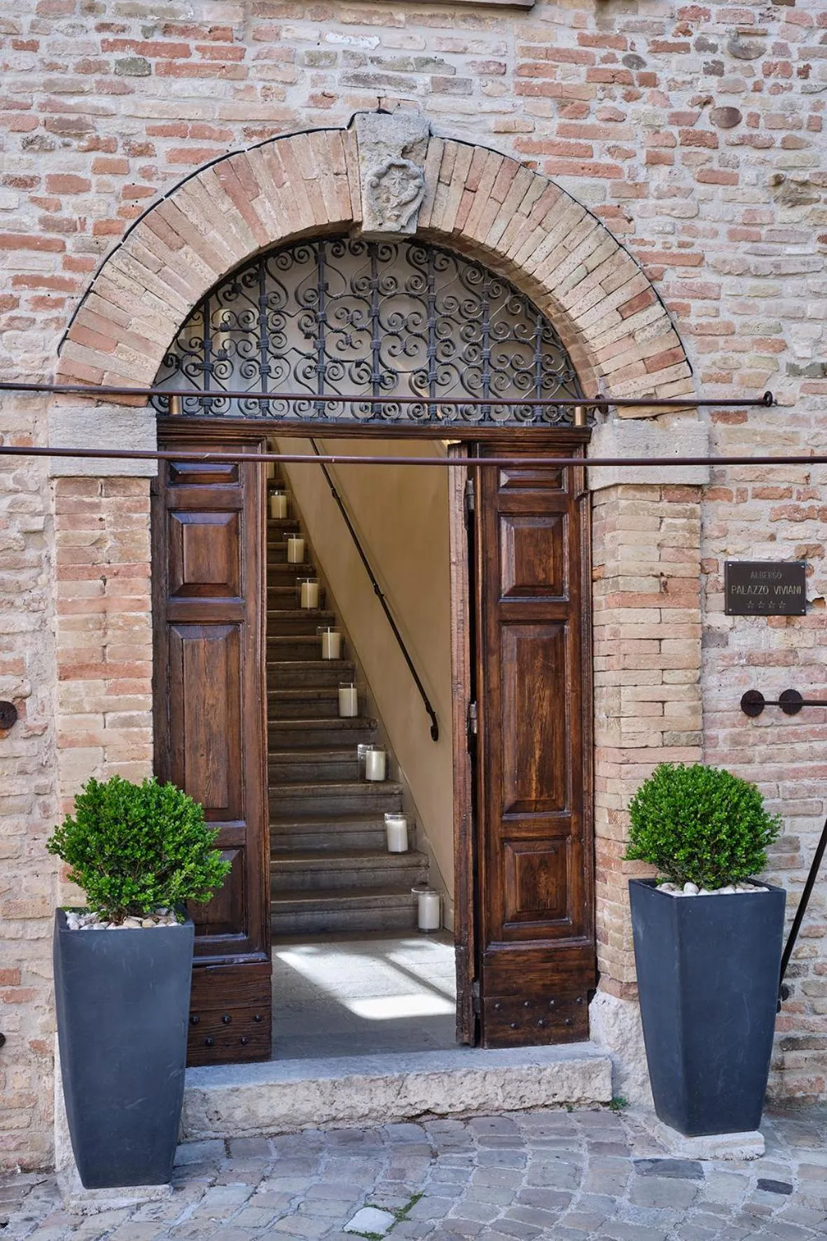 Facade/entrance in Palazzo Viviani - Castello di Montegridolfo