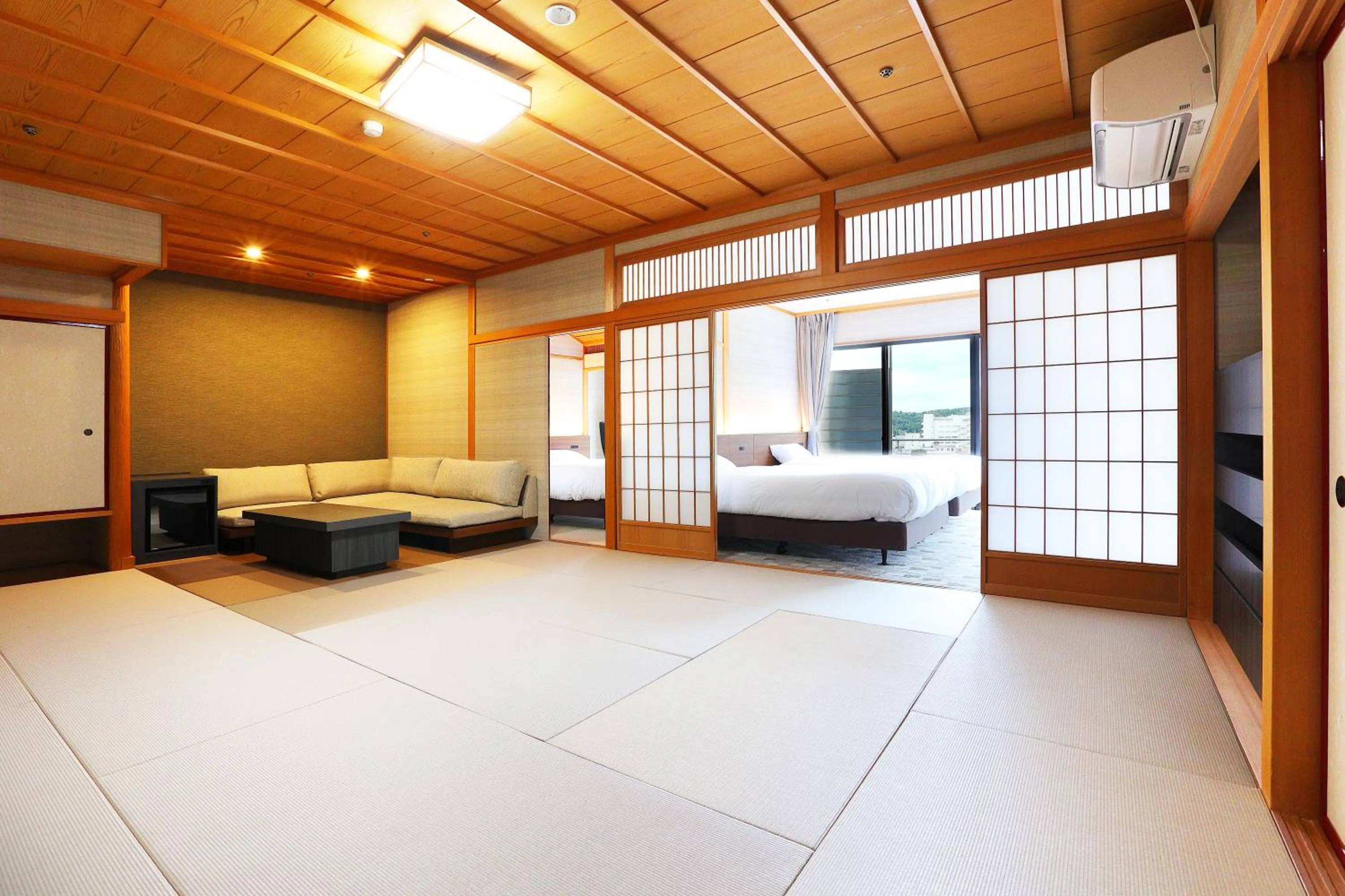 Photo of the whole room, Bed in Manten no Tsujinoya