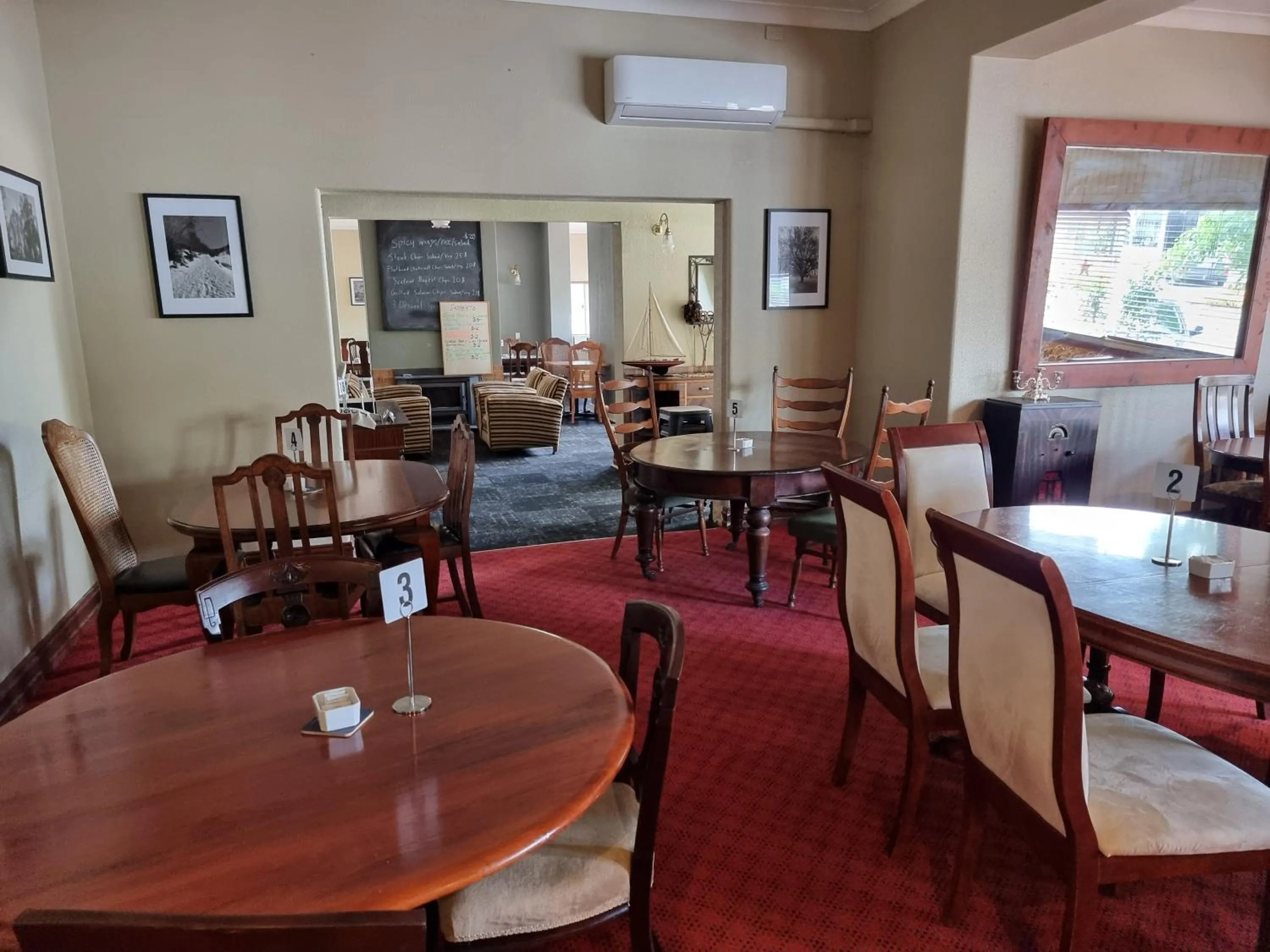 Dining area in Myrtleford Hotel
