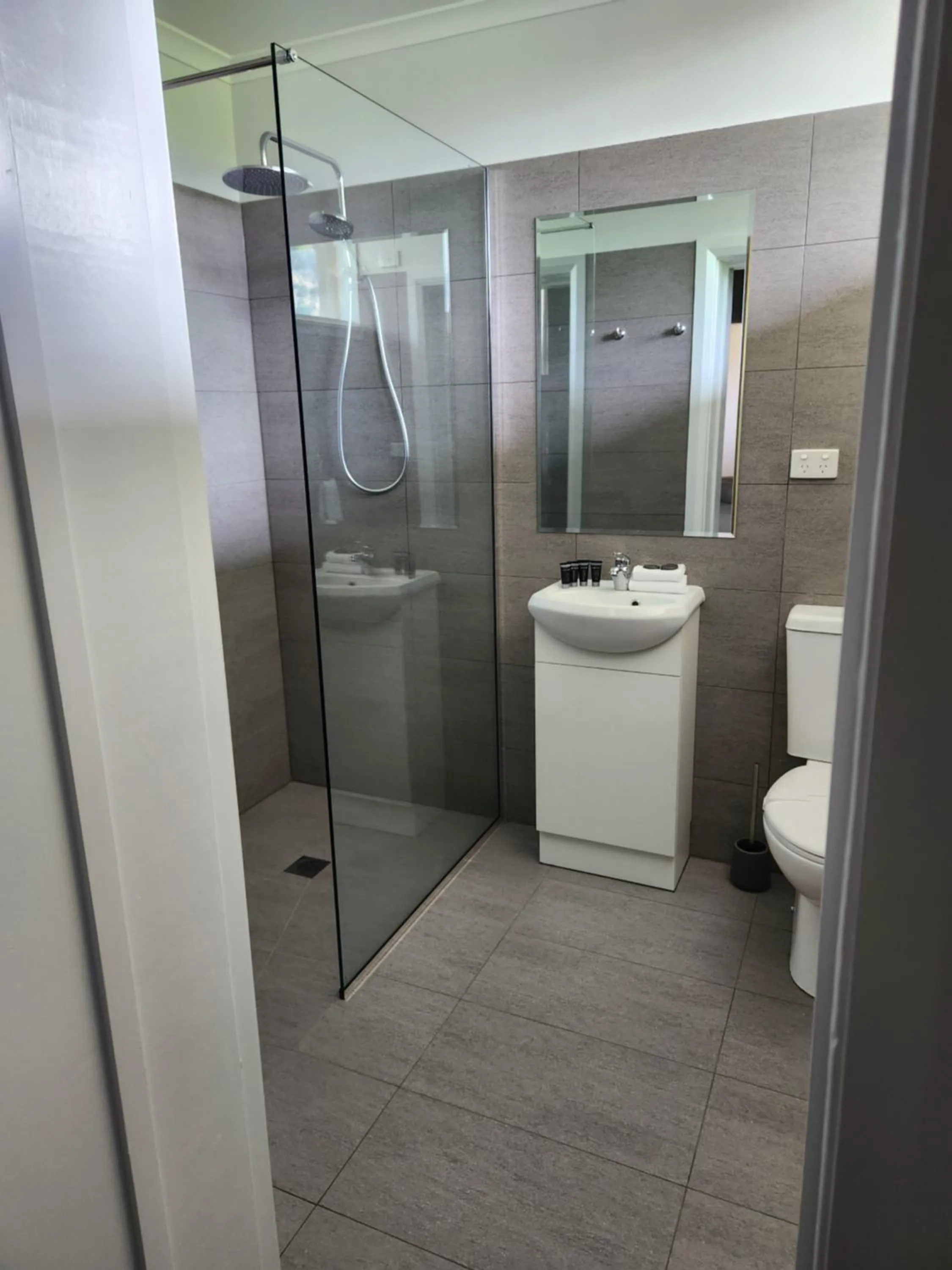 Bathroom in Myrtleford Hotel