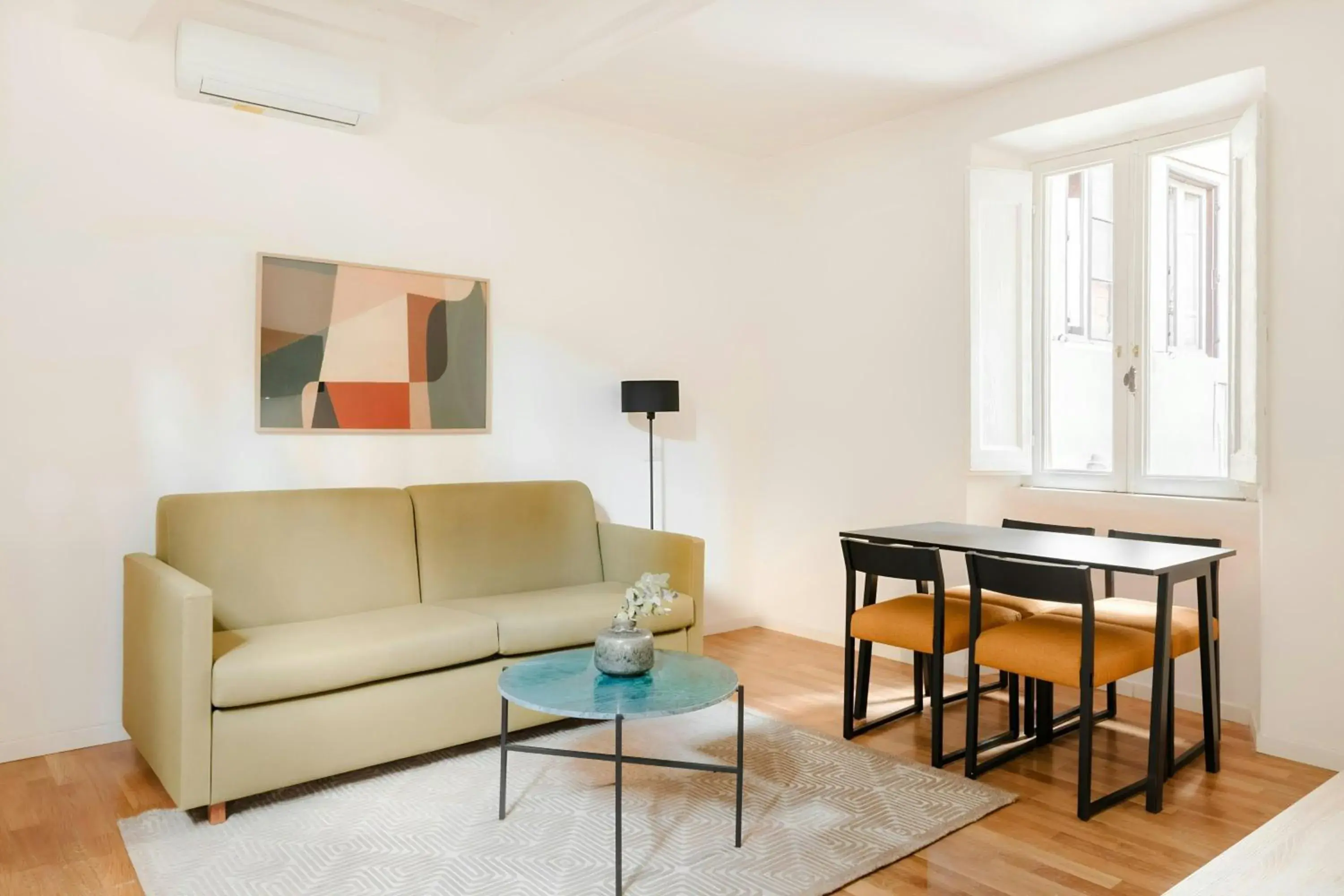 Two-Bedroom Superior Apartment in Sonder by Marriott Bonvoy Palazzo Taverna Apartments Piazza Navona Two-Bedroom Superior Apartment in Sonder by Marriott Bonvoy Palazzo Taverna Apartments Piazza Navona