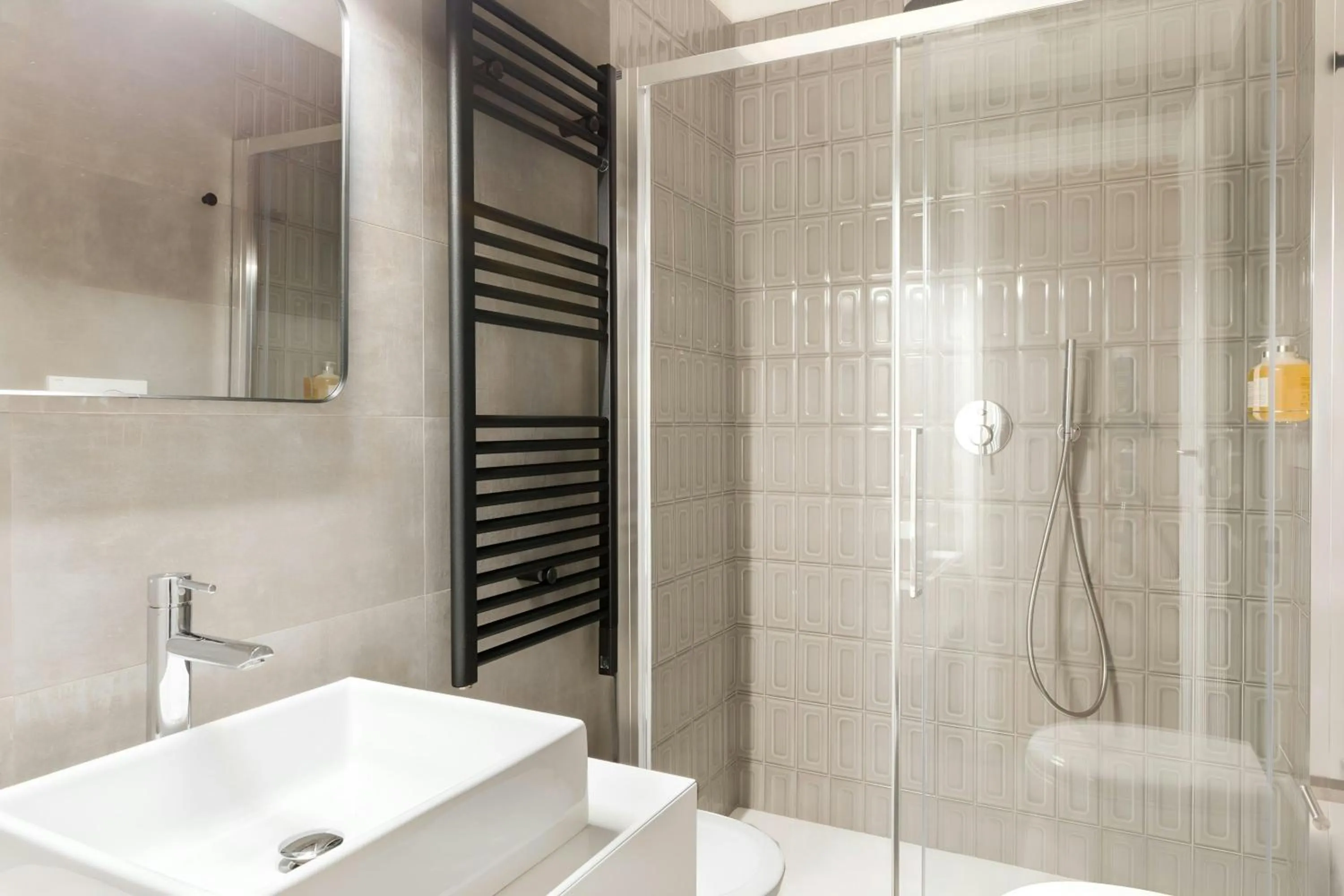 Bathroom in Sonder by Marriott Bonvoy Palazzo Taverna Apartments Piazza Navona