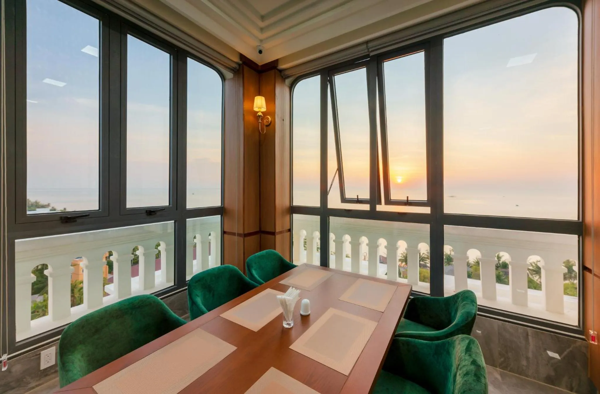 Sea view in The Tahiti Beach Hotel