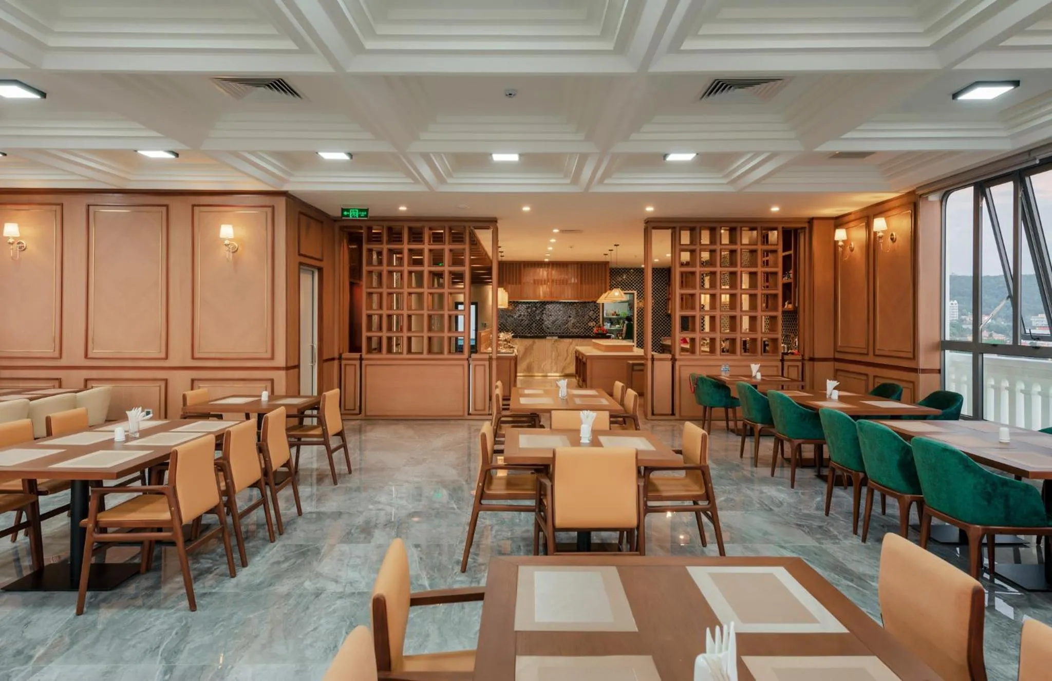 Restaurant/places to eat in The Tahiti Beach Hotel