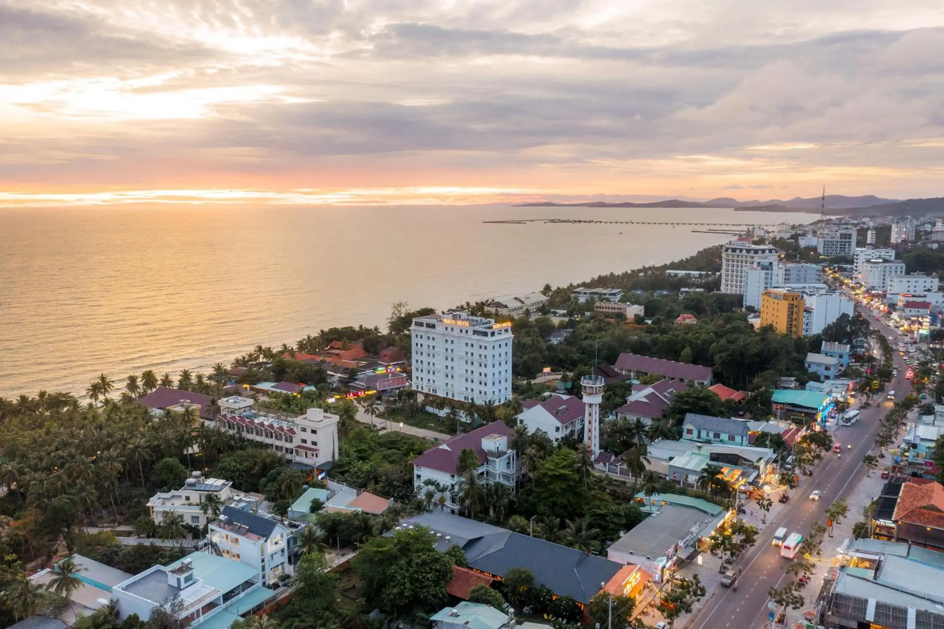 The Tahiti Beach Hotel The Tahiti Beach Hotel
