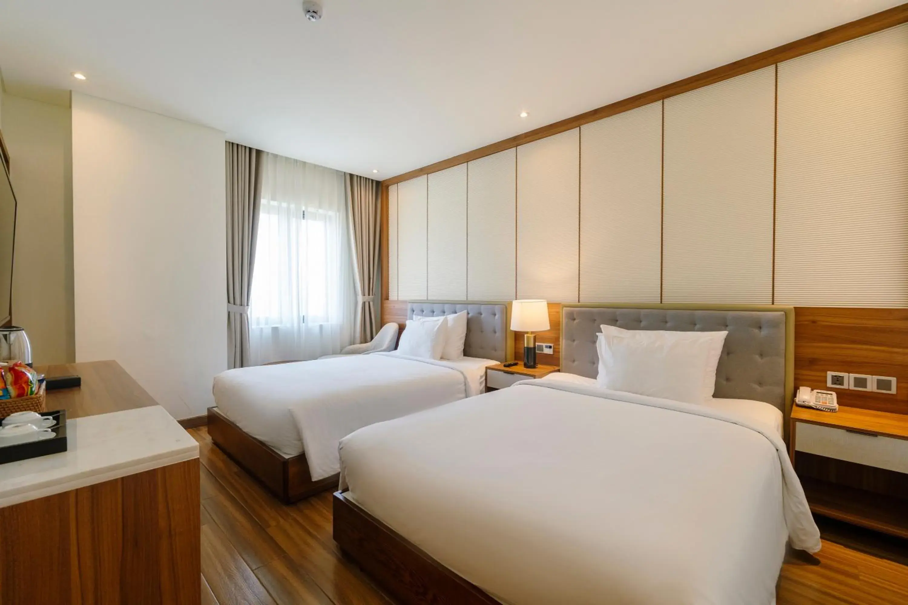 Queen Room with Garden View - single occupancy in The Tahiti Beach Hotel Queen Room with Garden View - single occupancy in The Tahiti Beach Hotel