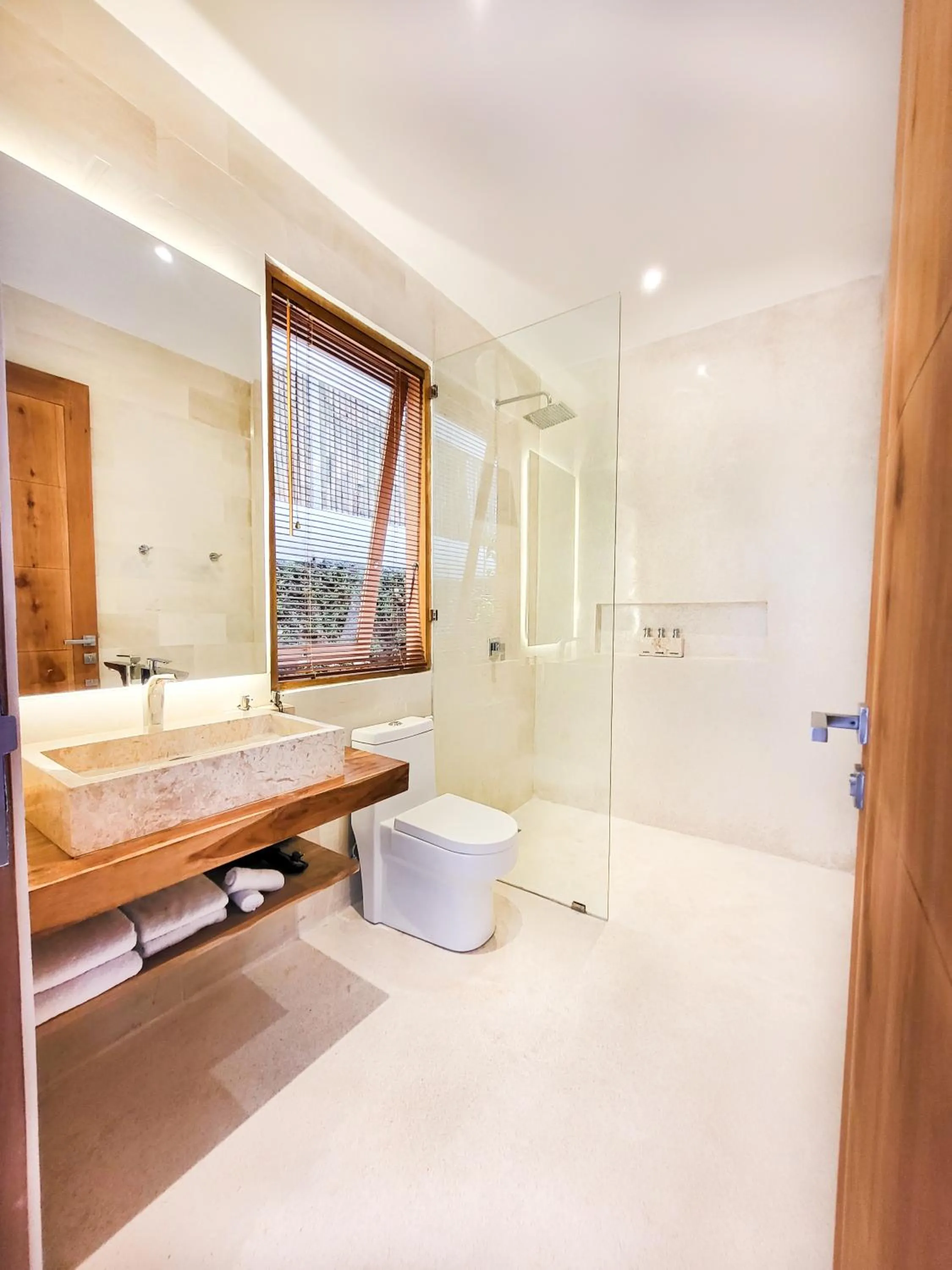 Bathroom in Neano Escape