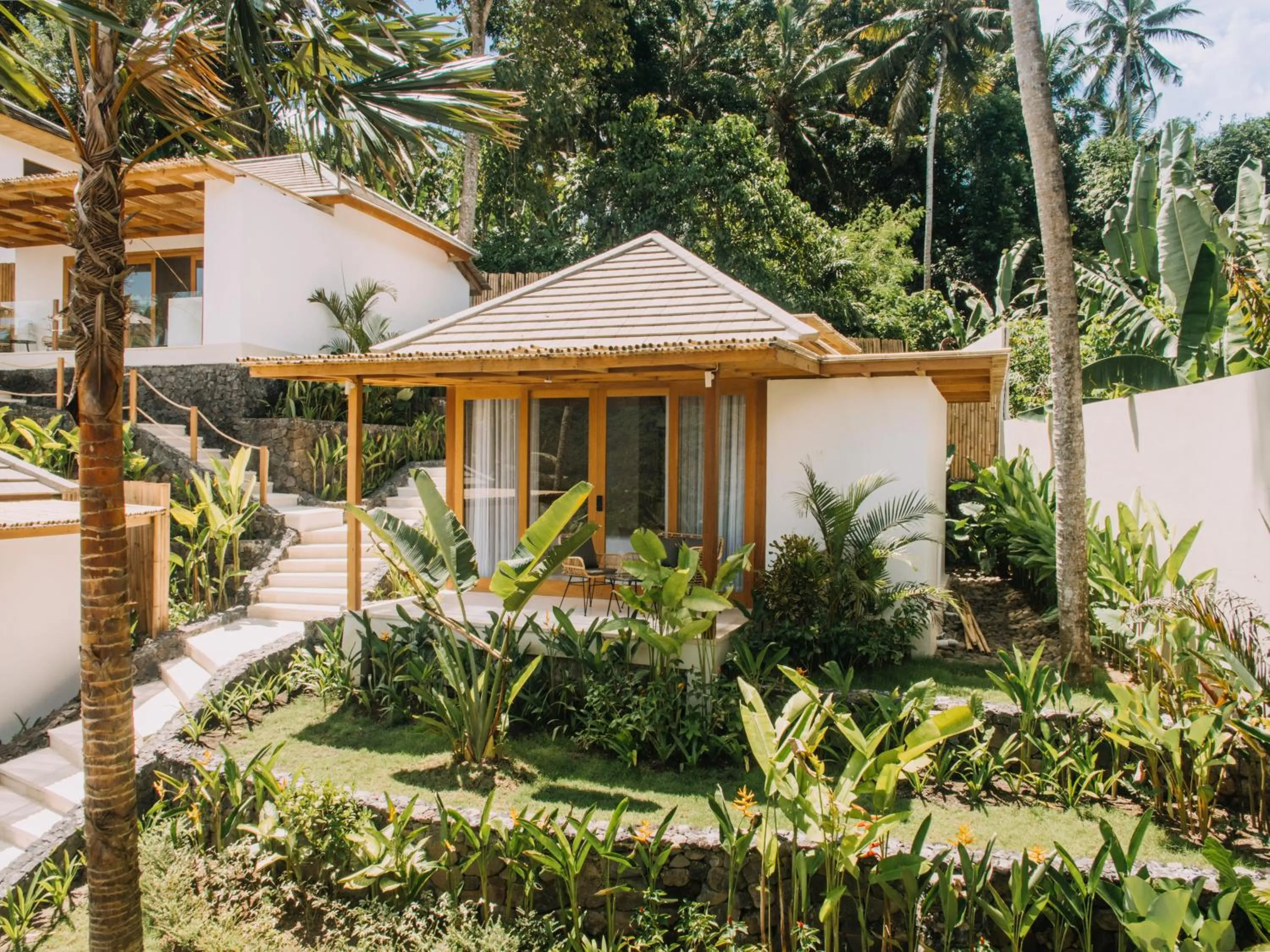 Property building in Neano Escape