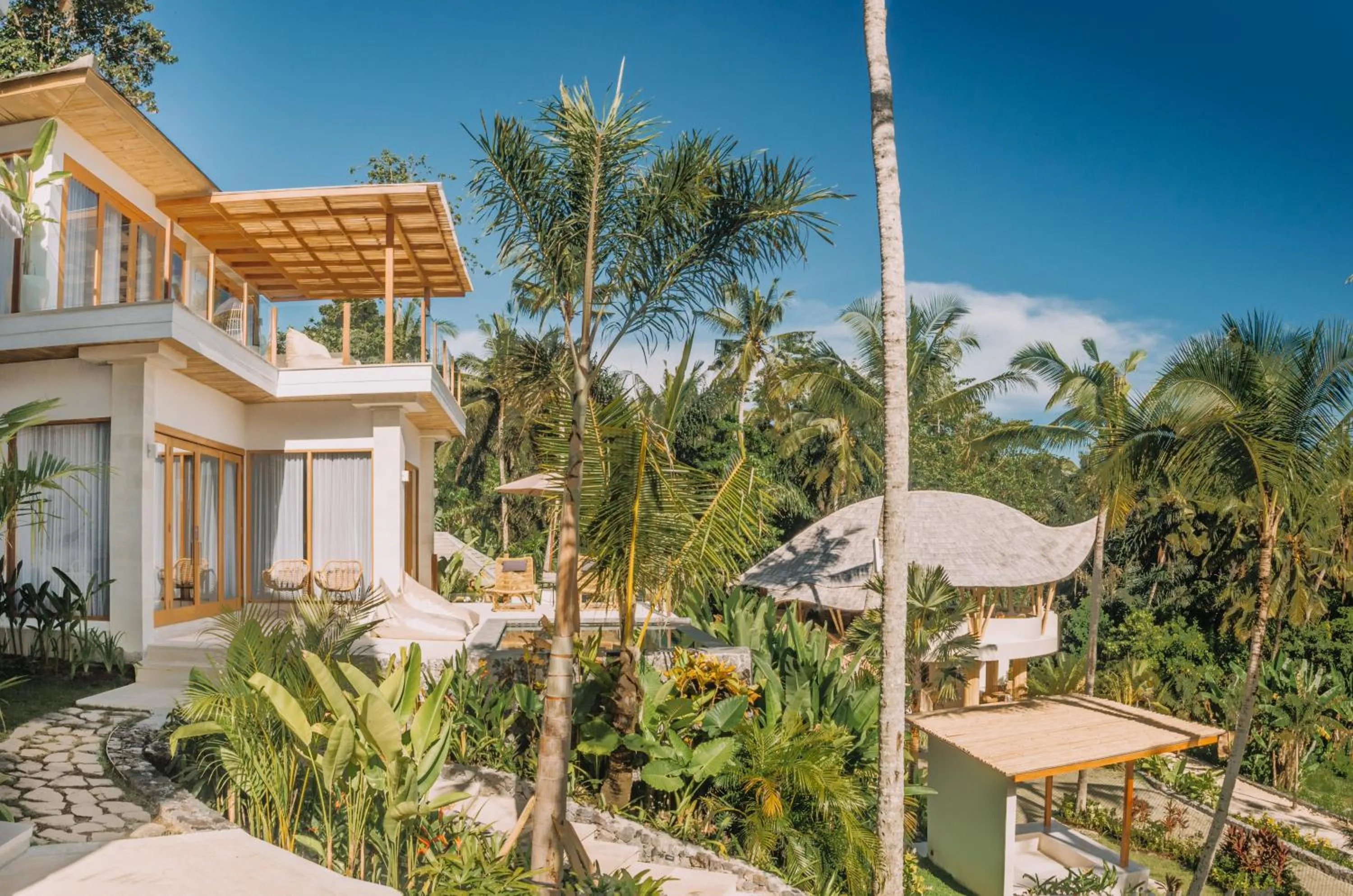 Property building in Neano Escape