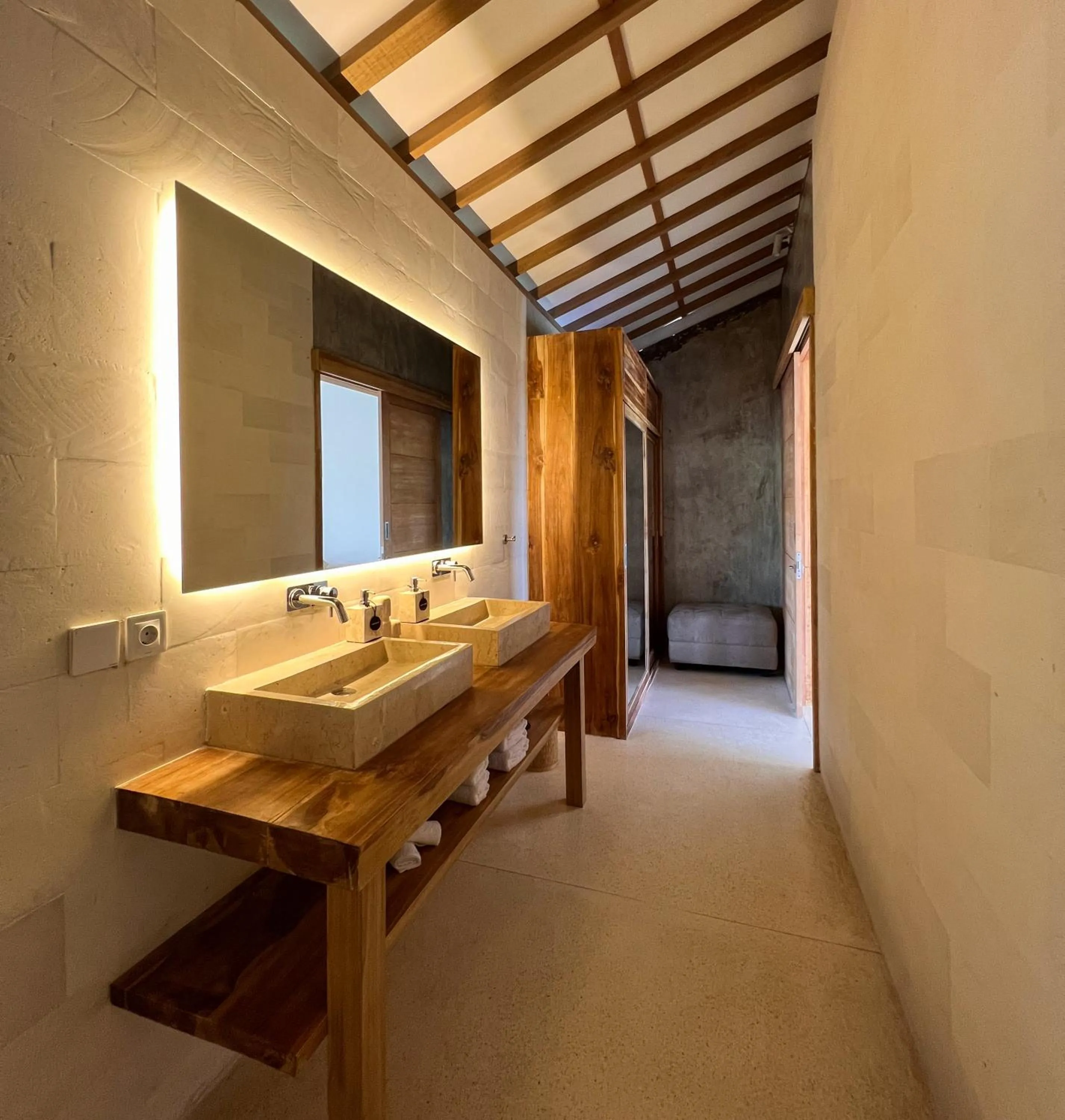 Bathroom in Neano Escape