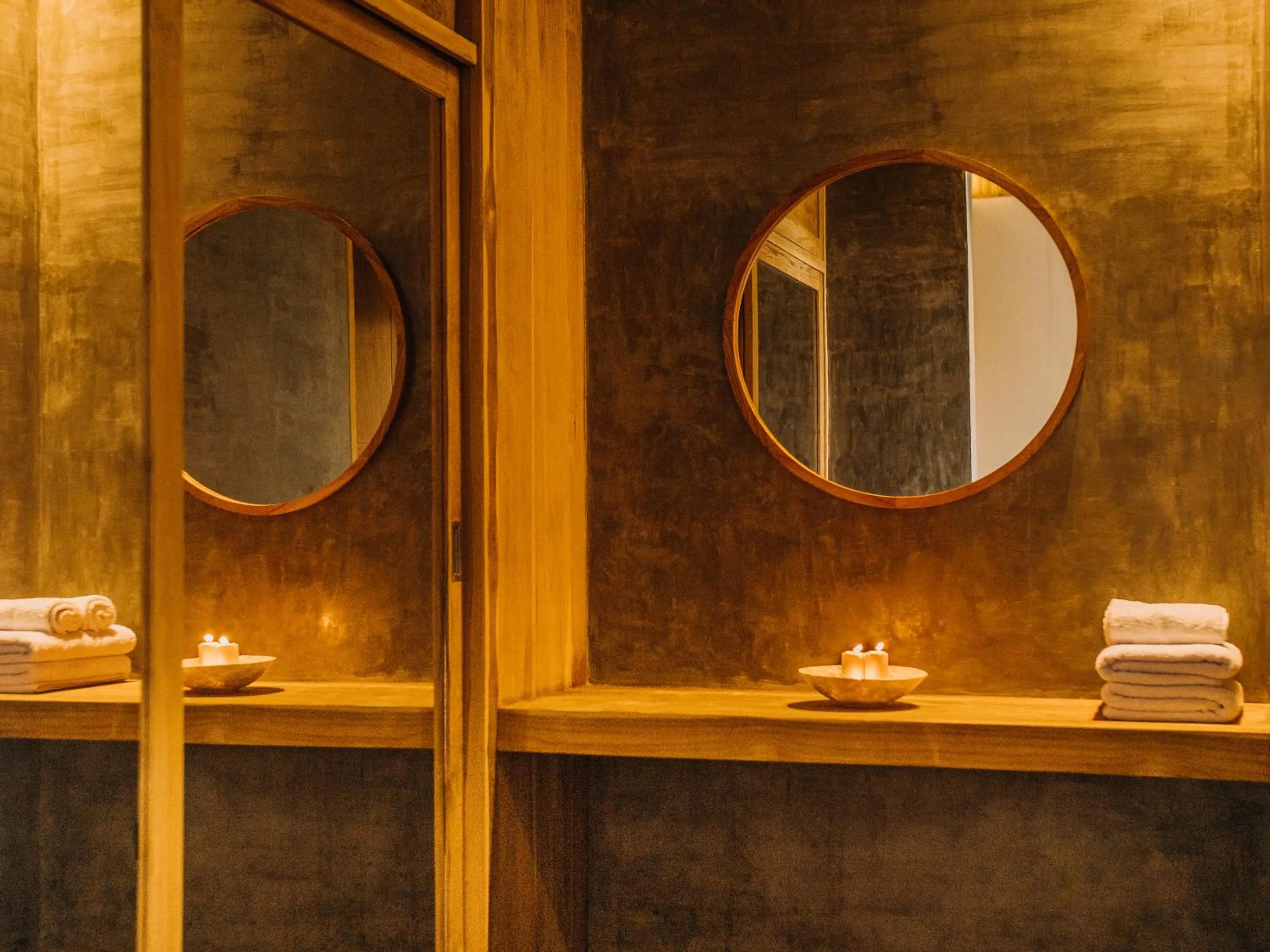 storage in Neano Escape