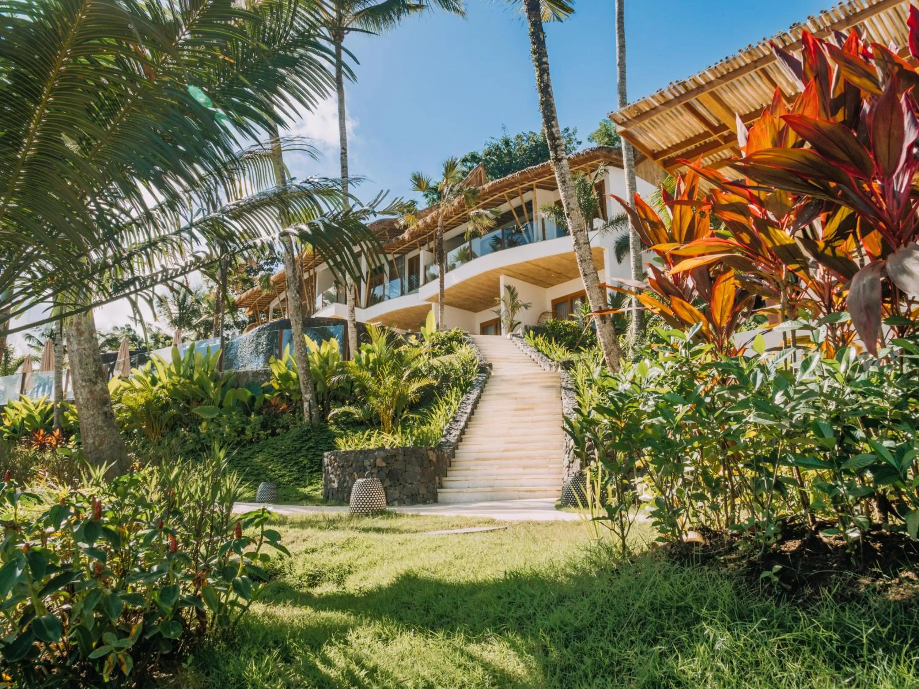 Property building in Neano Escape