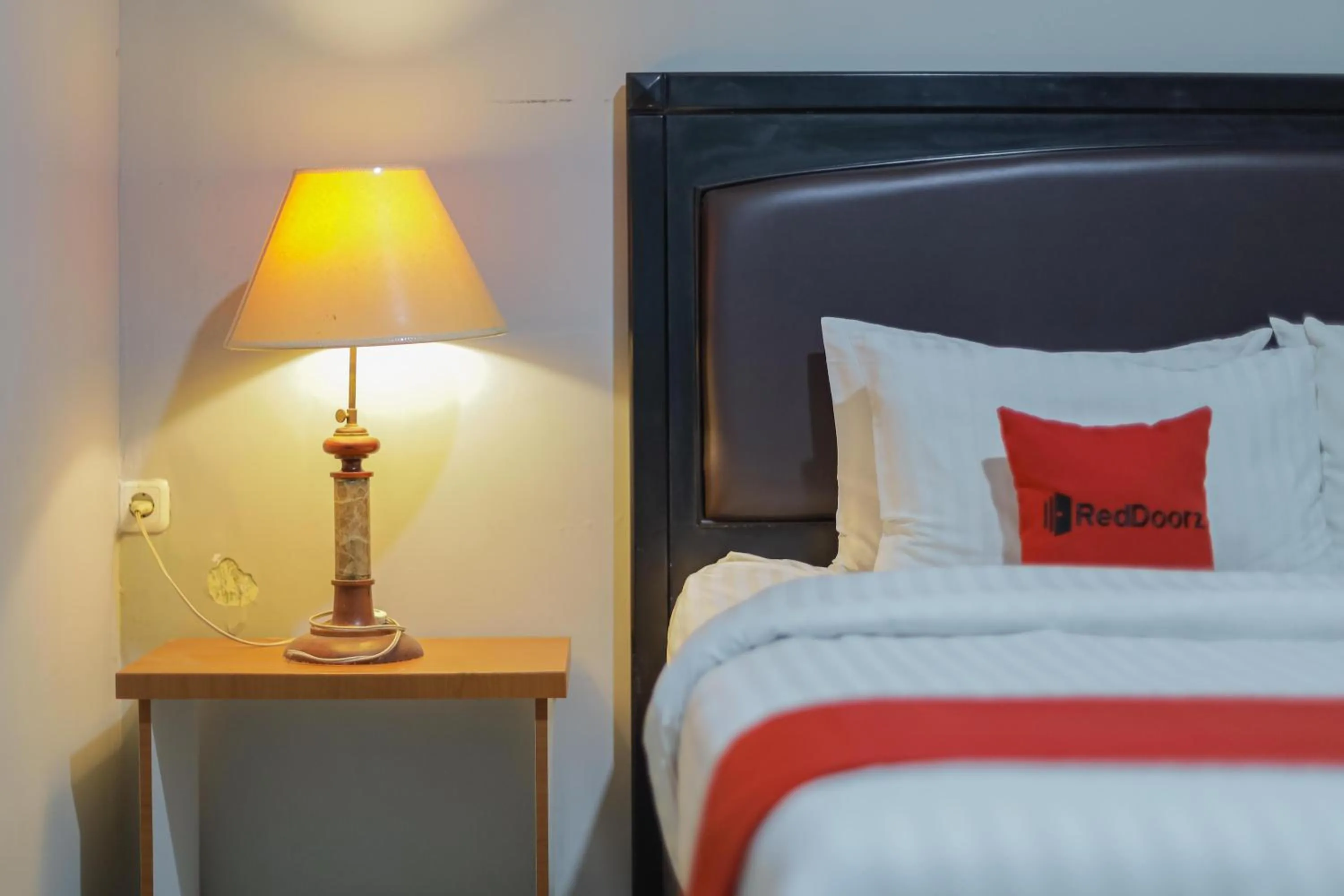 Bedroom, Bed in RedDoorz Plus At Swun Stay Raya Langsep