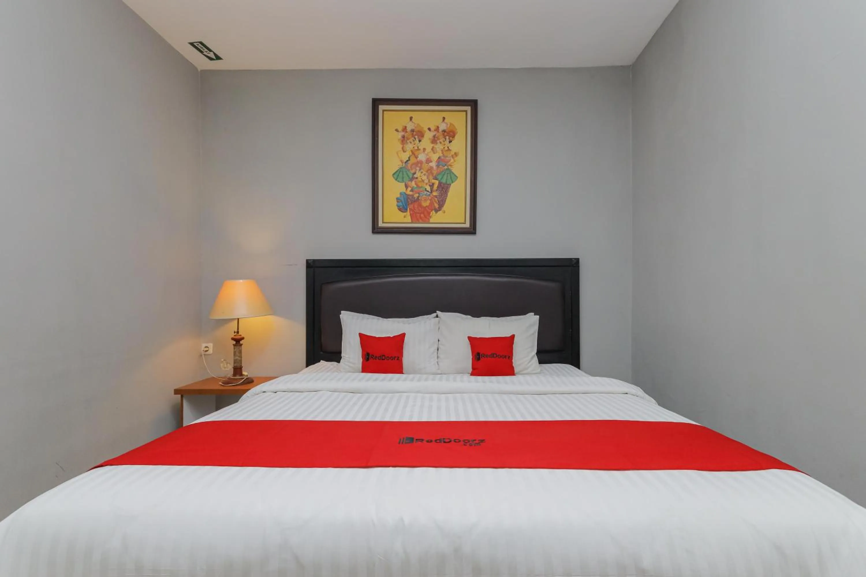 Bedroom, Bed in RedDoorz Plus At Swun Stay Raya Langsep