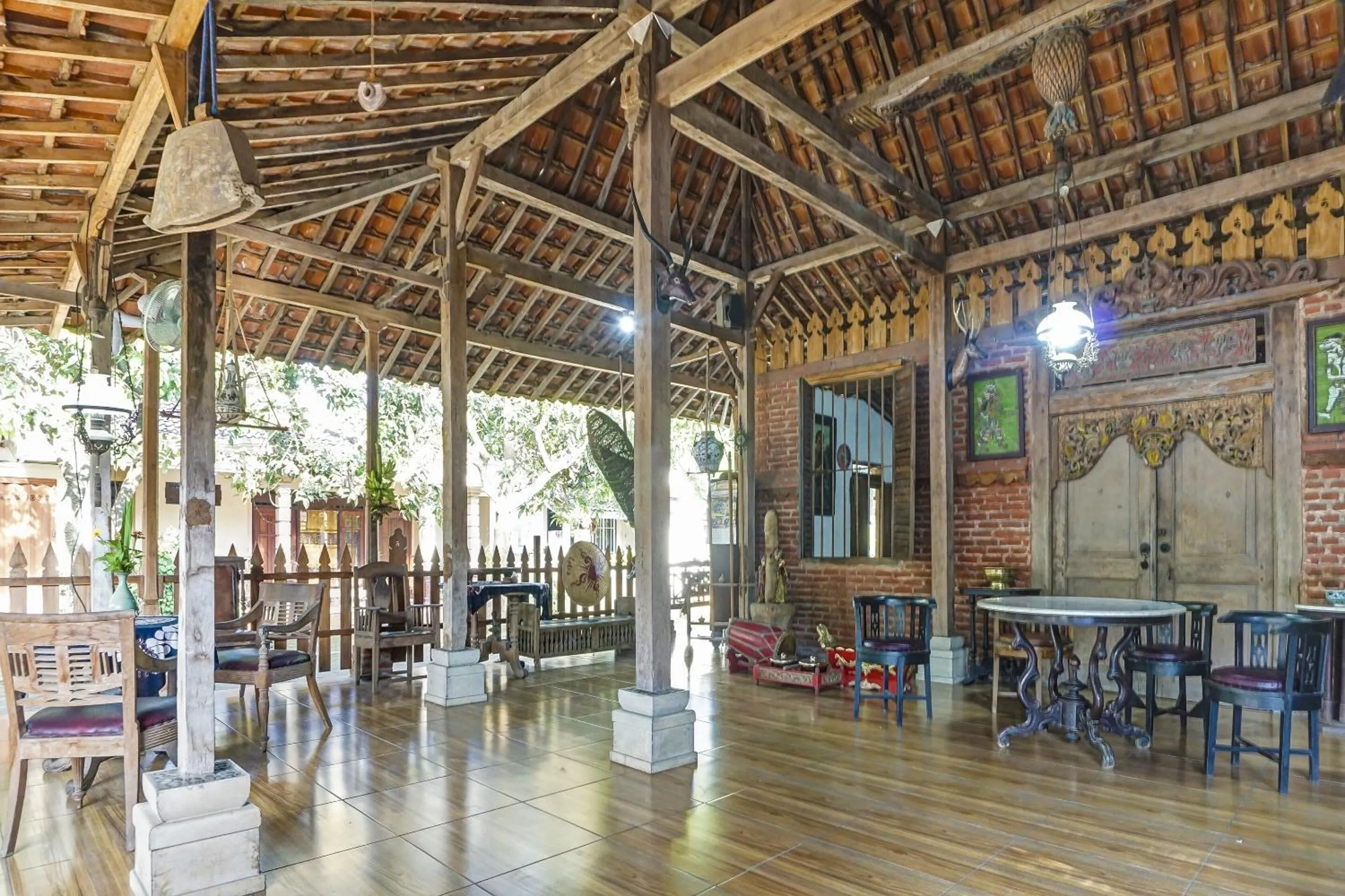 Lobby or reception in Hotel O Desa Wisata Kampung Majapahit