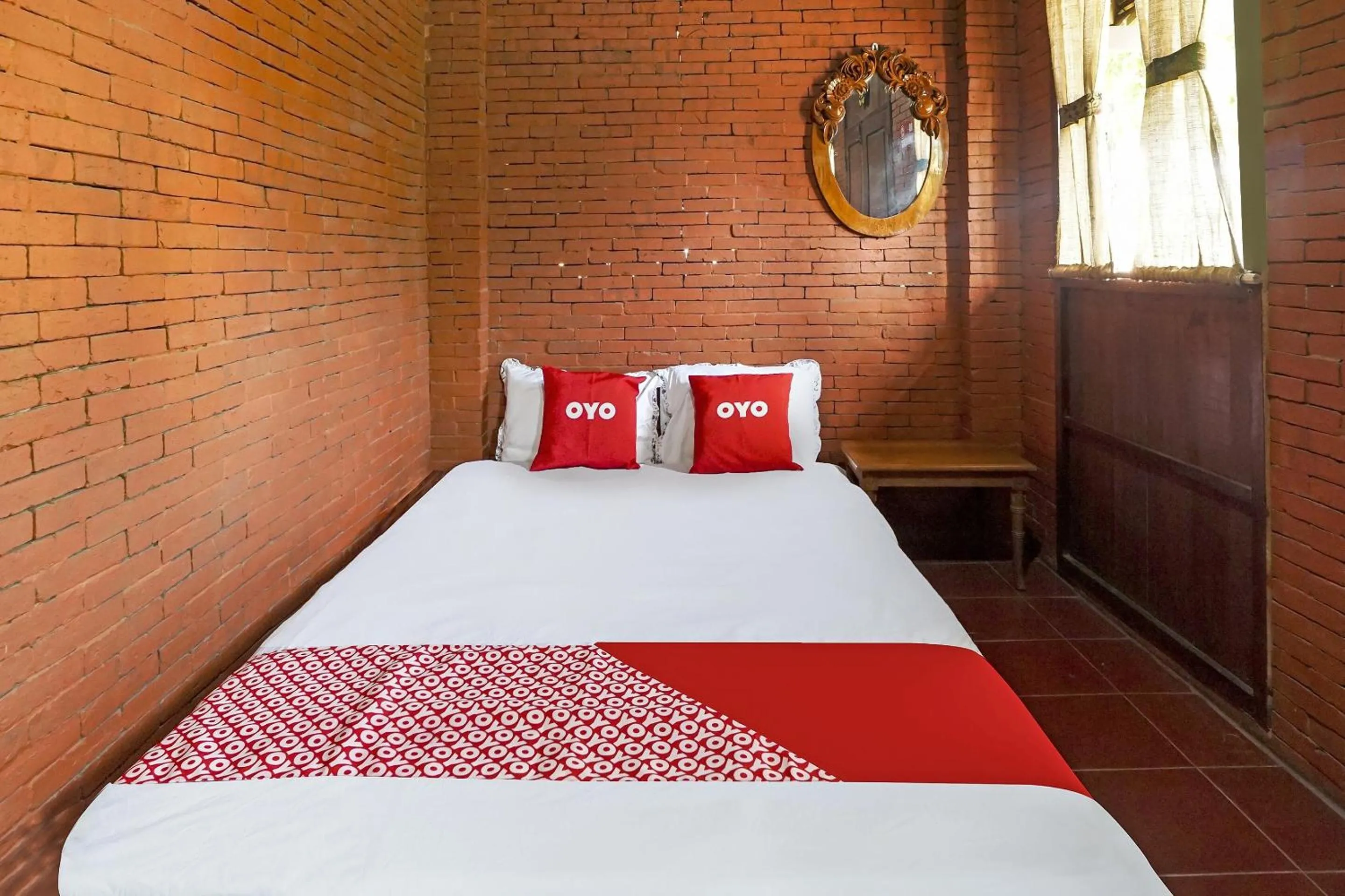 Bedroom, Bed in Hotel O Desa Wisata Kampung Majapahit
