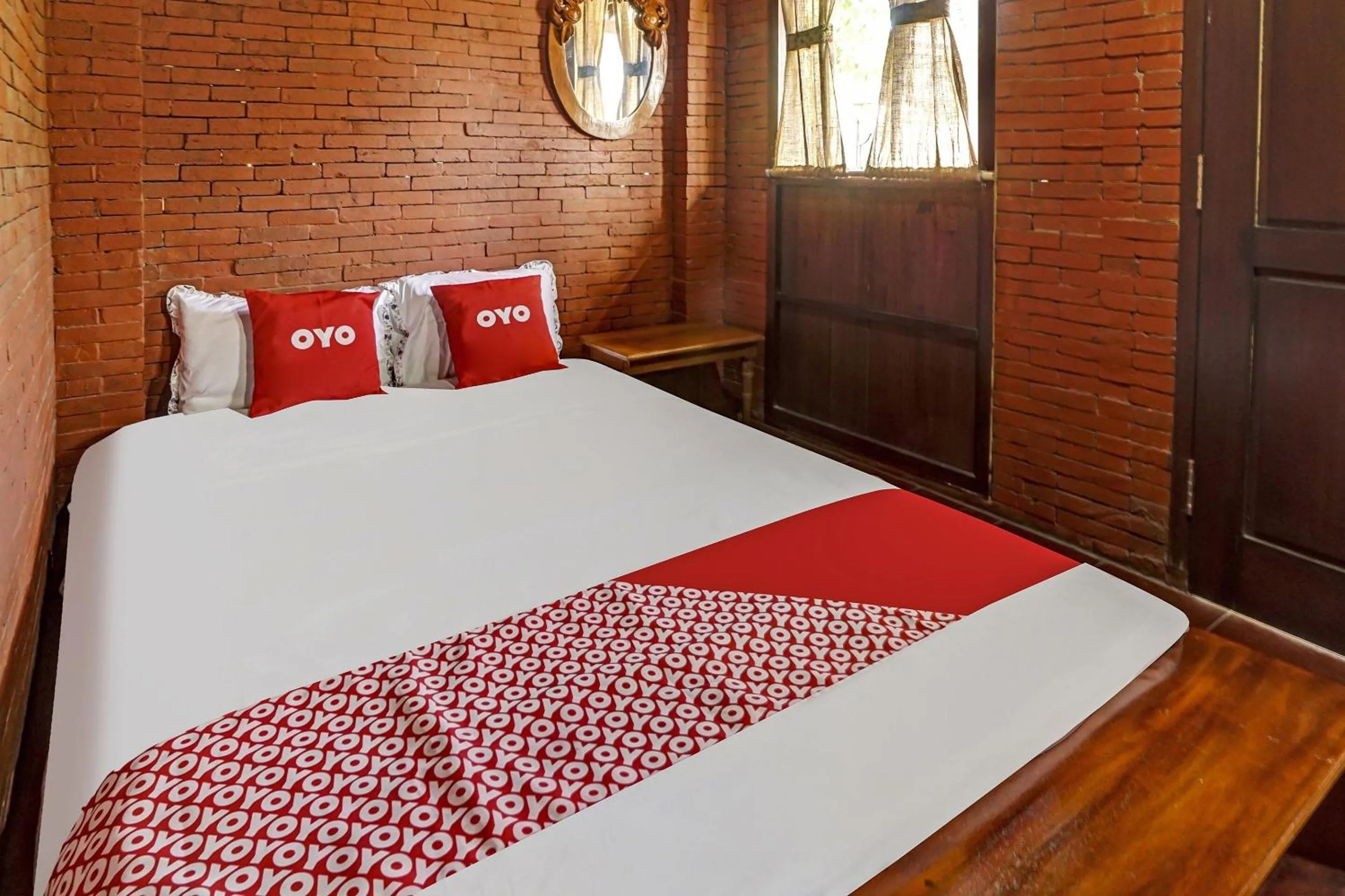 Bedroom, Bed in Hotel O Desa Wisata Kampung Majapahit