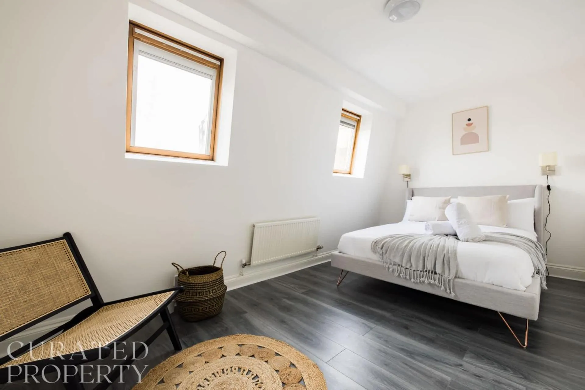 Contemporary 2 Bedroom Apartment in Shepherd's Bush