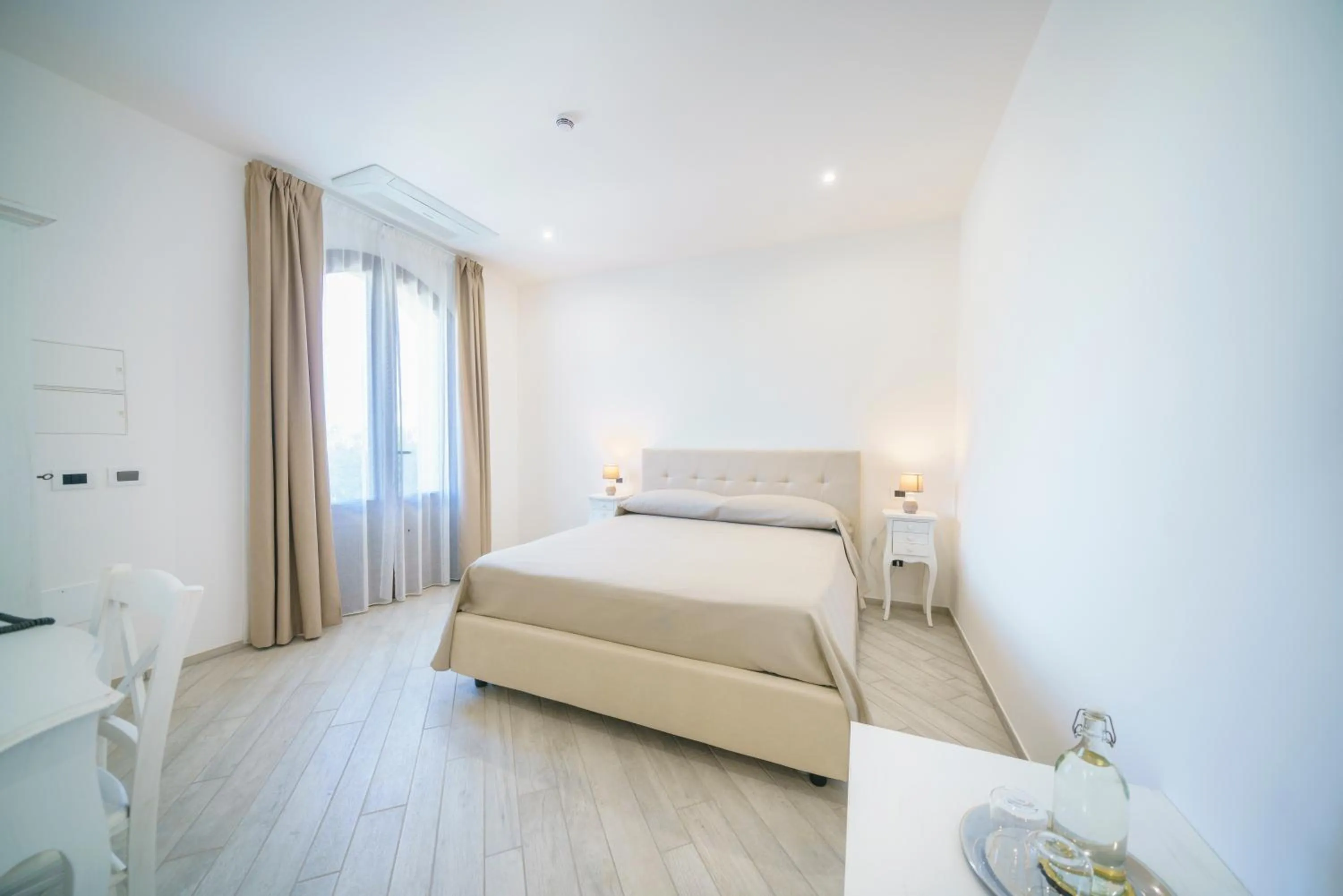 Bedroom, Bed in Minissale Farmhouse