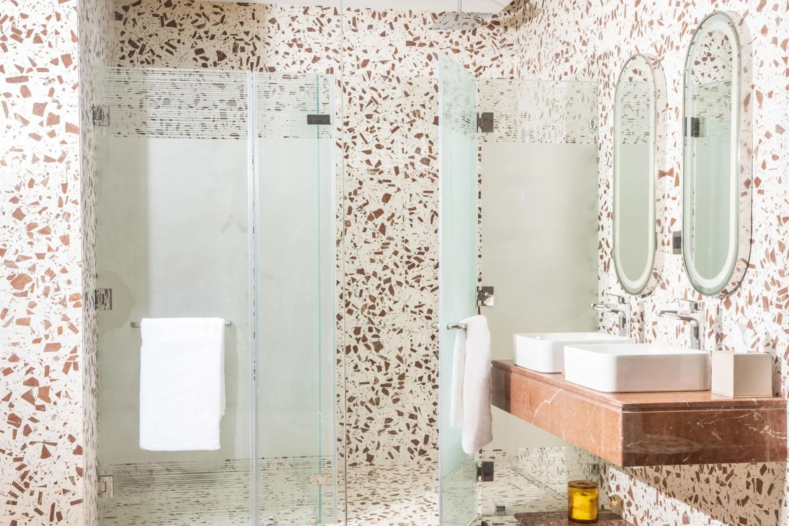 Shower in The House Hotel Al Khiran