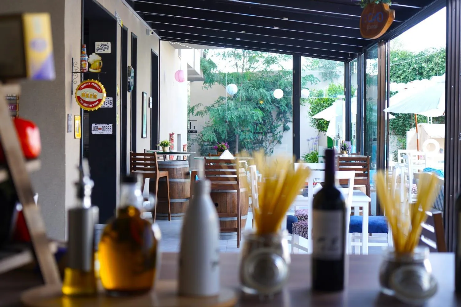 Restaurant/places to eat in Aitch Boutique Hotel - an LIH Hotel