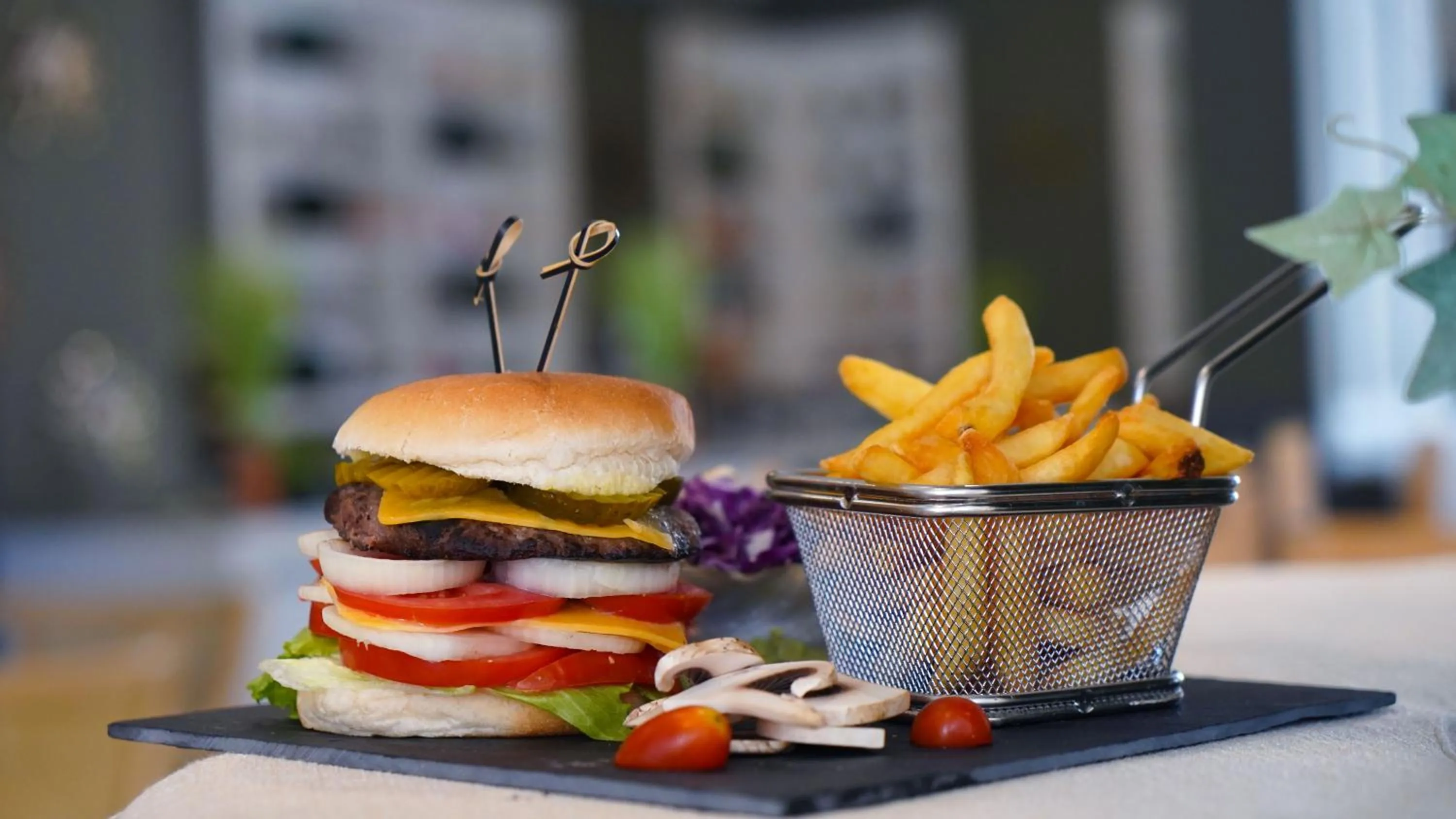 Food and drinks in Aitch Boutique Hotel - an LIH Hotel