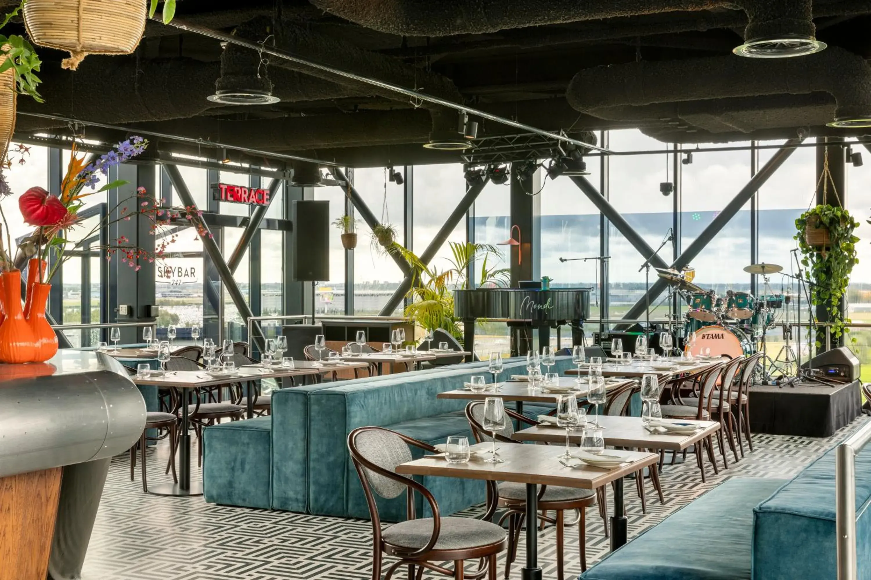 Restaurant/places to eat in Corendon Apartments Amsterdam Schiphol Airport Restaurant/places to eat in Corendon Apartments Amsterdam Schiphol Airport