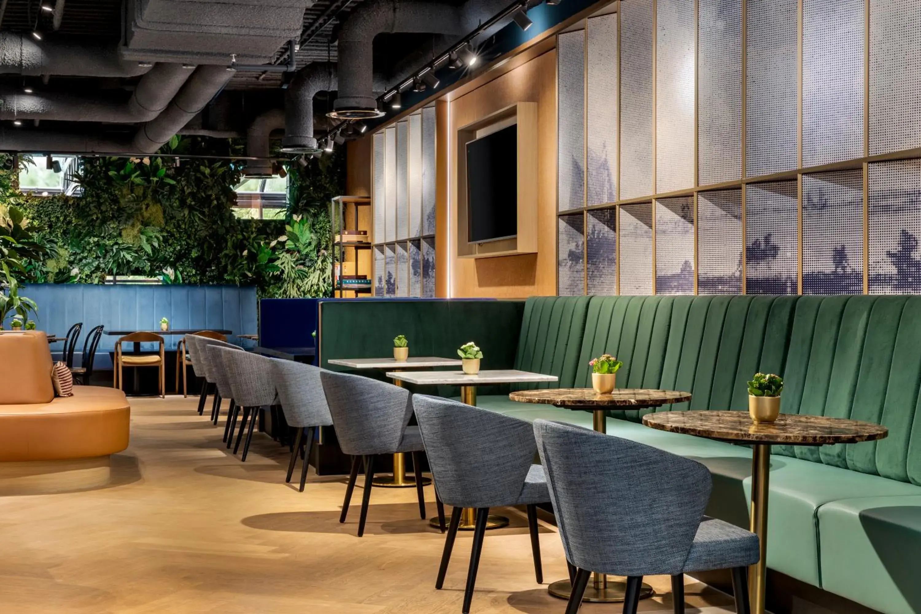 Restaurant/places to eat in Corendon Apartments Amsterdam Schiphol Airport Restaurant/places to eat in Corendon Apartments Amsterdam Schiphol Airport