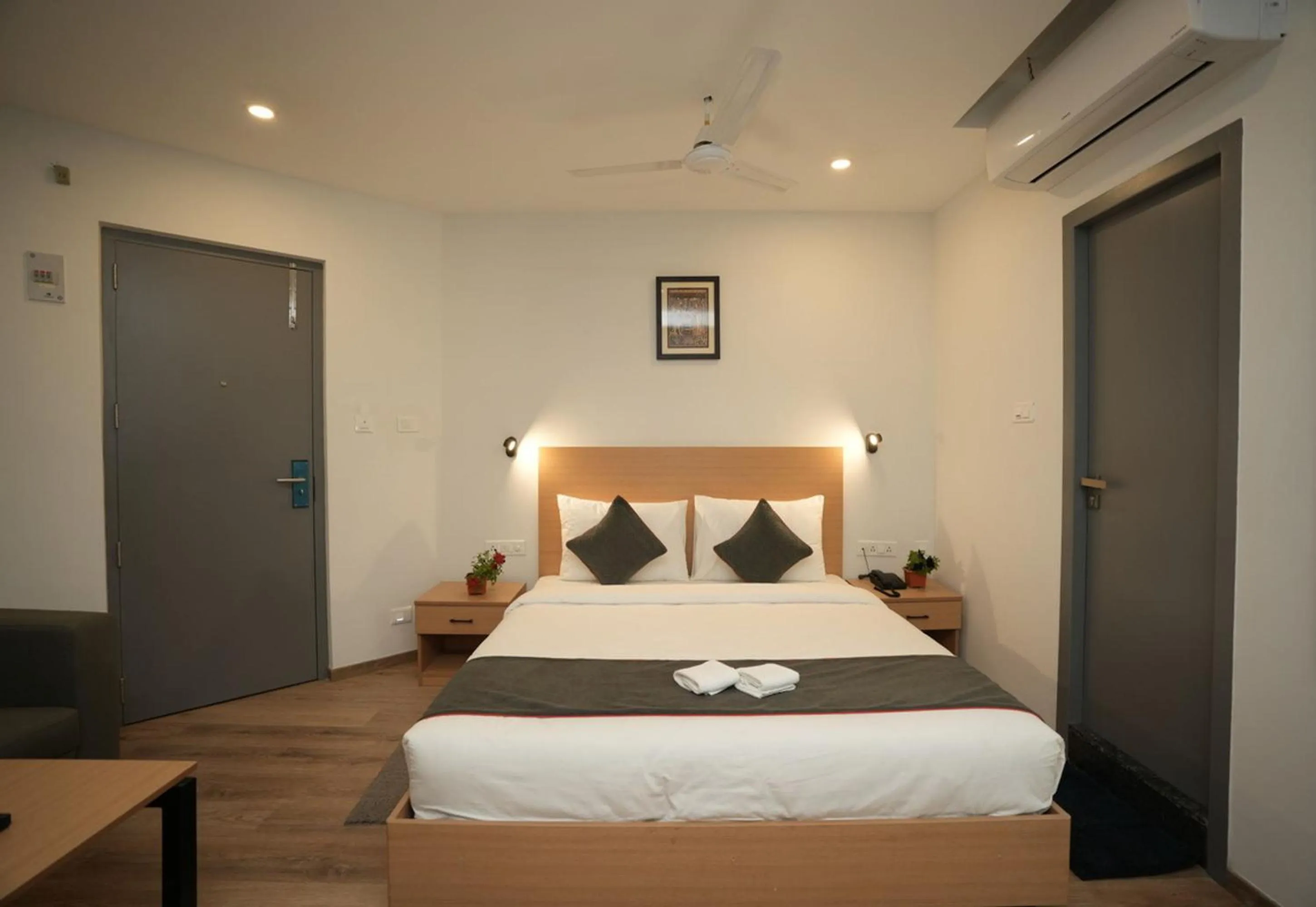 Bedroom, Bed in GRAND GANPAT