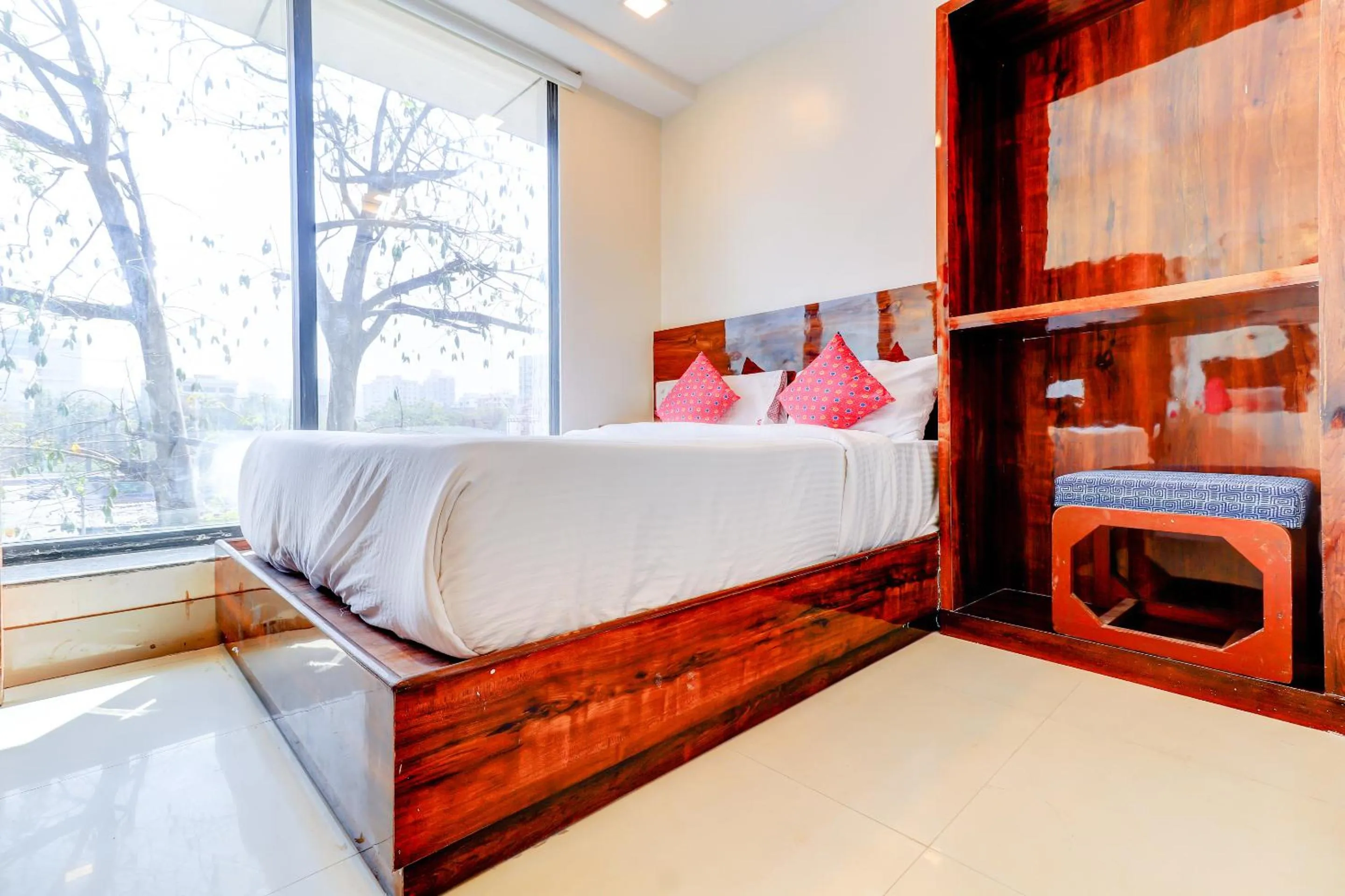 Bed in Hotel Prime Inn, Andheri West - Near Mumbai International Airport