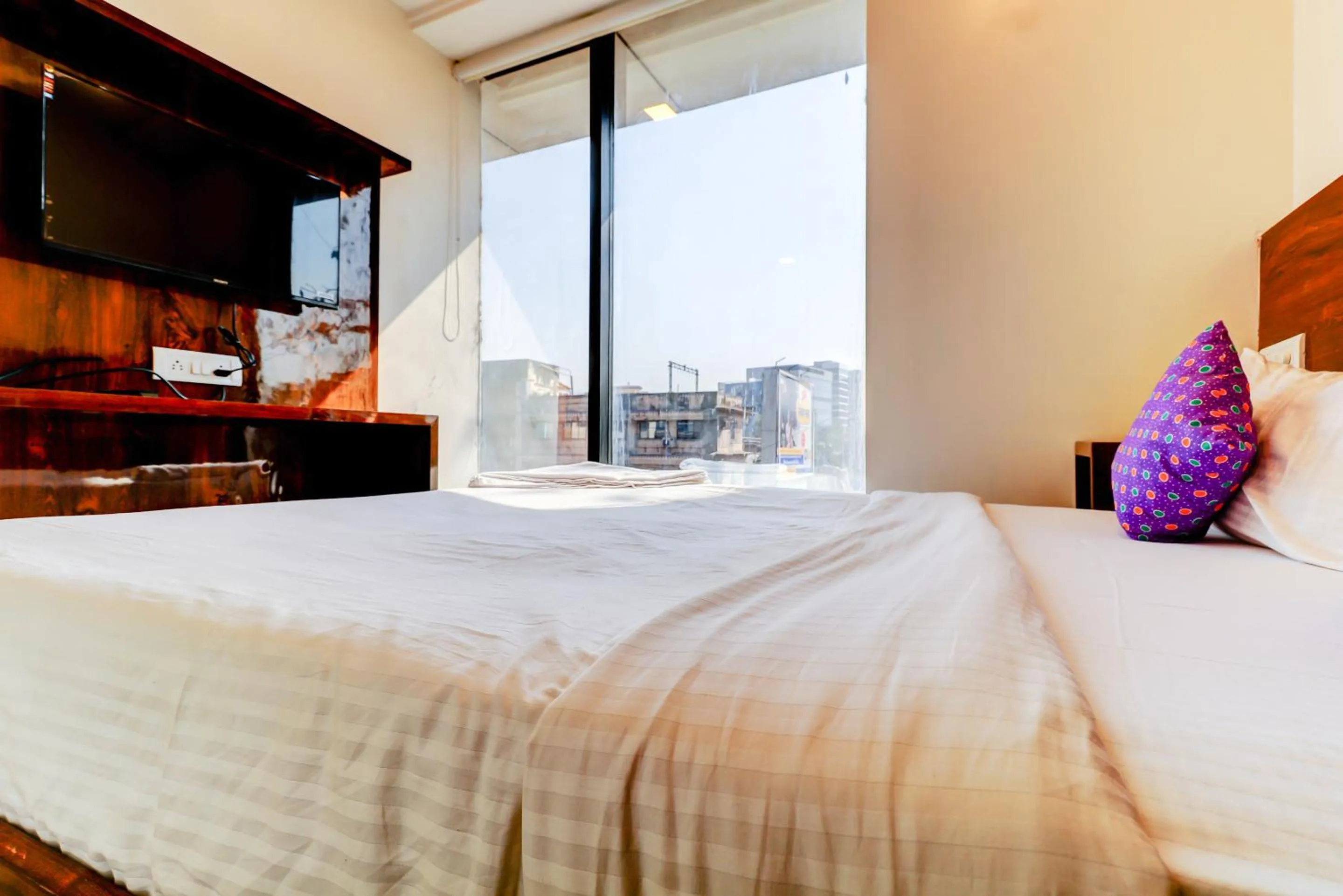 Bedroom, Bed in Hotel Prime Inn, Andheri West - Near Mumbai International Airport