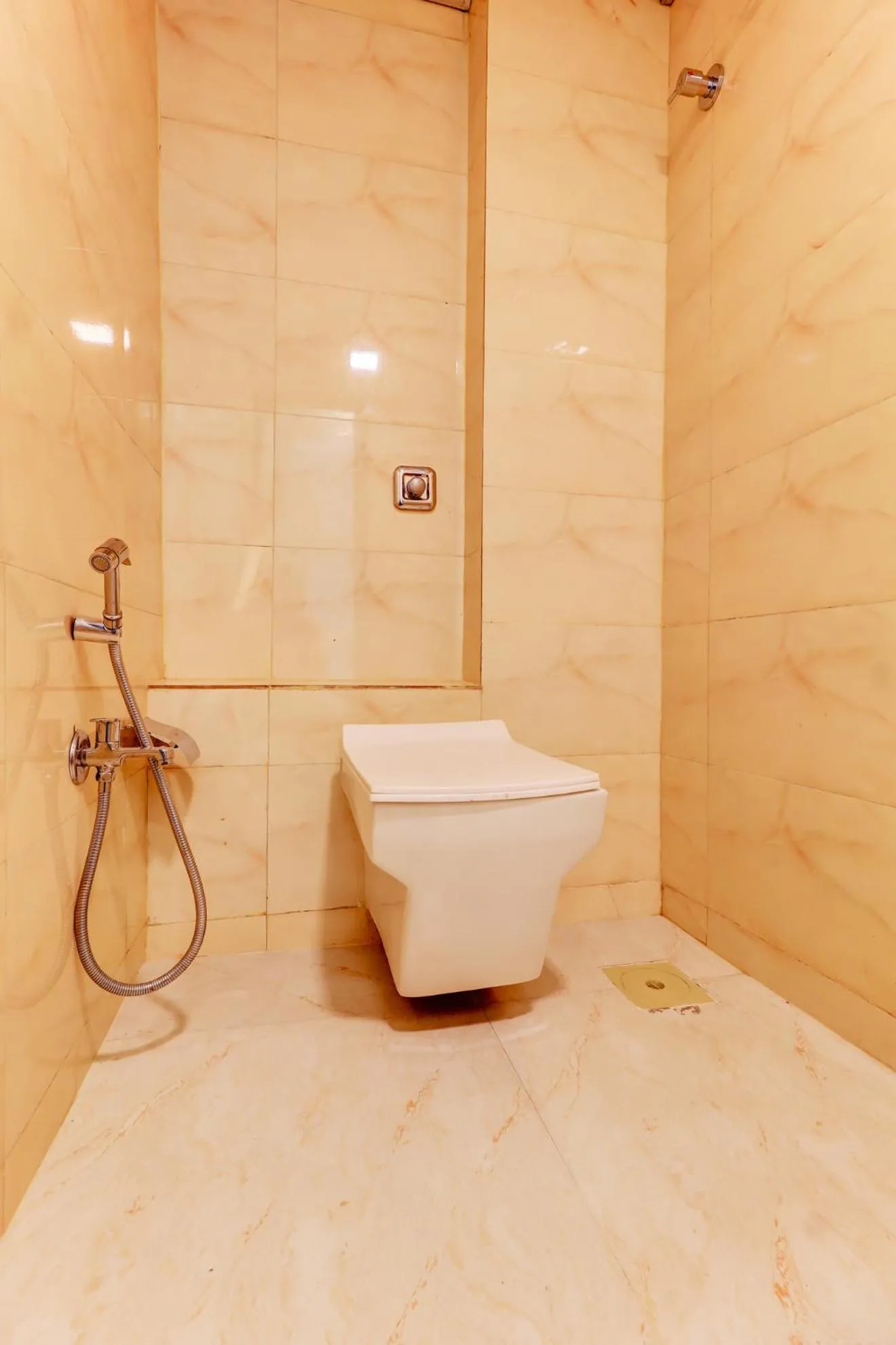 Bathroom in Hotel Prime Inn, Andheri West - Near Mumbai International Airport