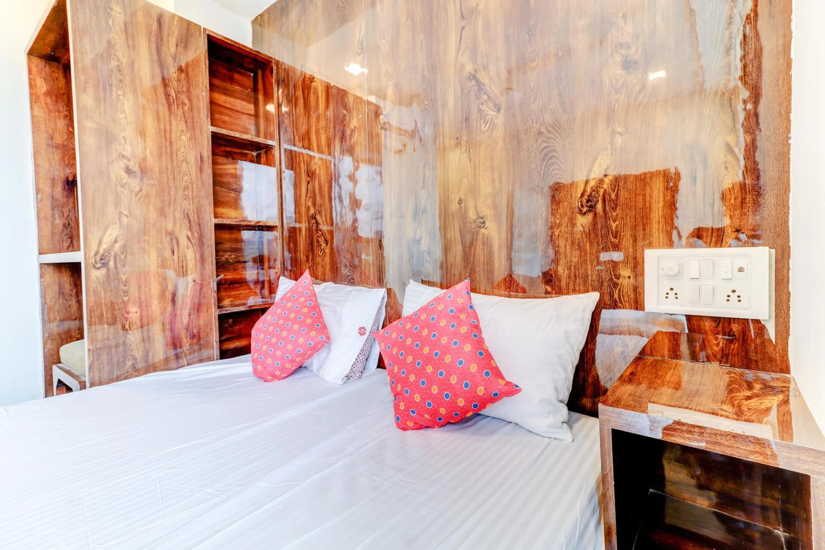 Bed in Hotel Prime Inn, Andheri West - Near Mumbai International Airport