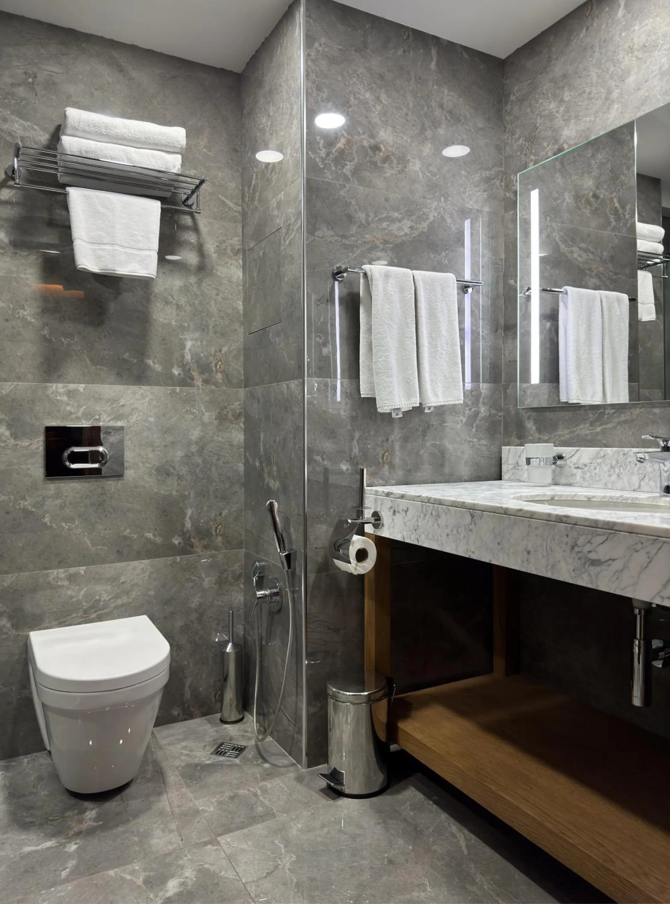 Toilet in Marjan Plaza Hotel