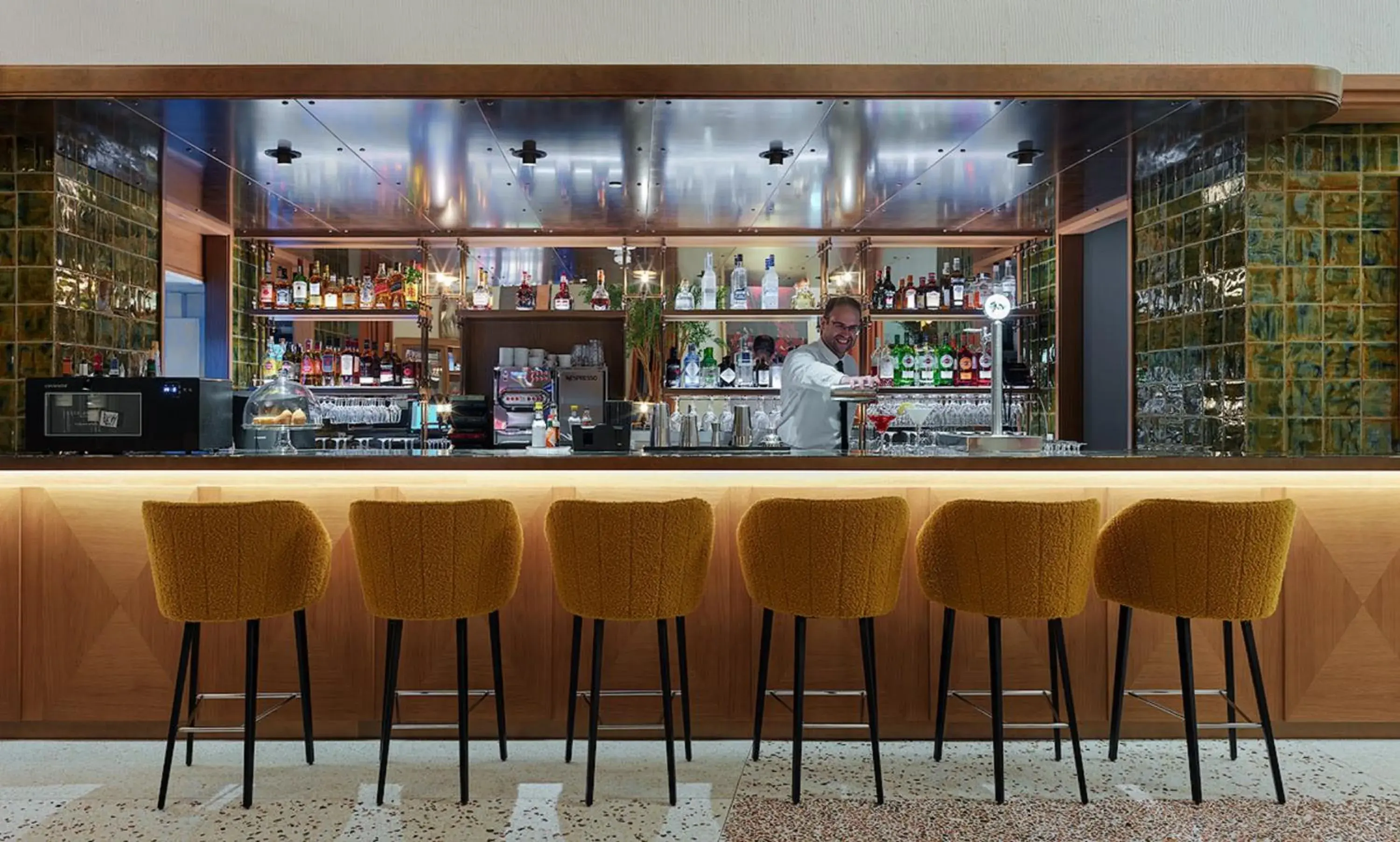 Lounge or bar in H10 Croma Málaga Lounge or bar in H10 Croma Málaga