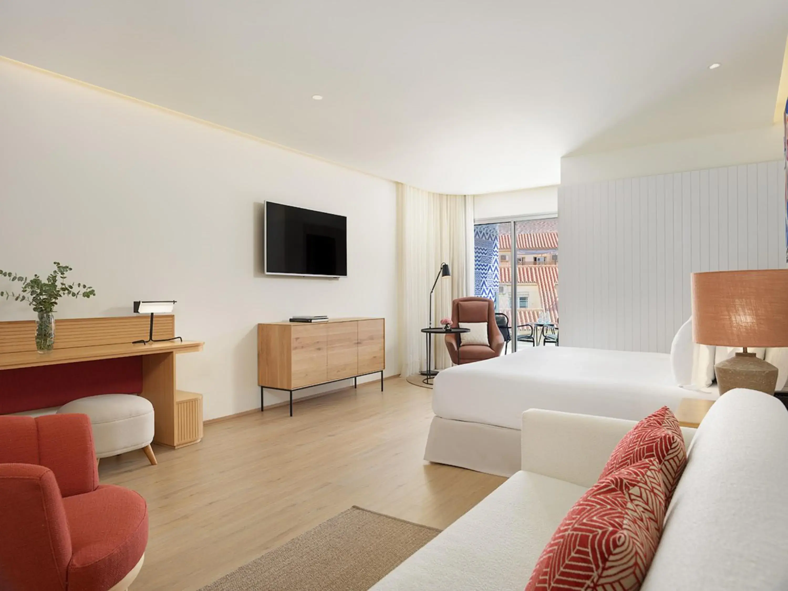 TV and multimedia, Bed in H10 Croma Málaga TV and multimedia, Bed in H10 Croma Málaga