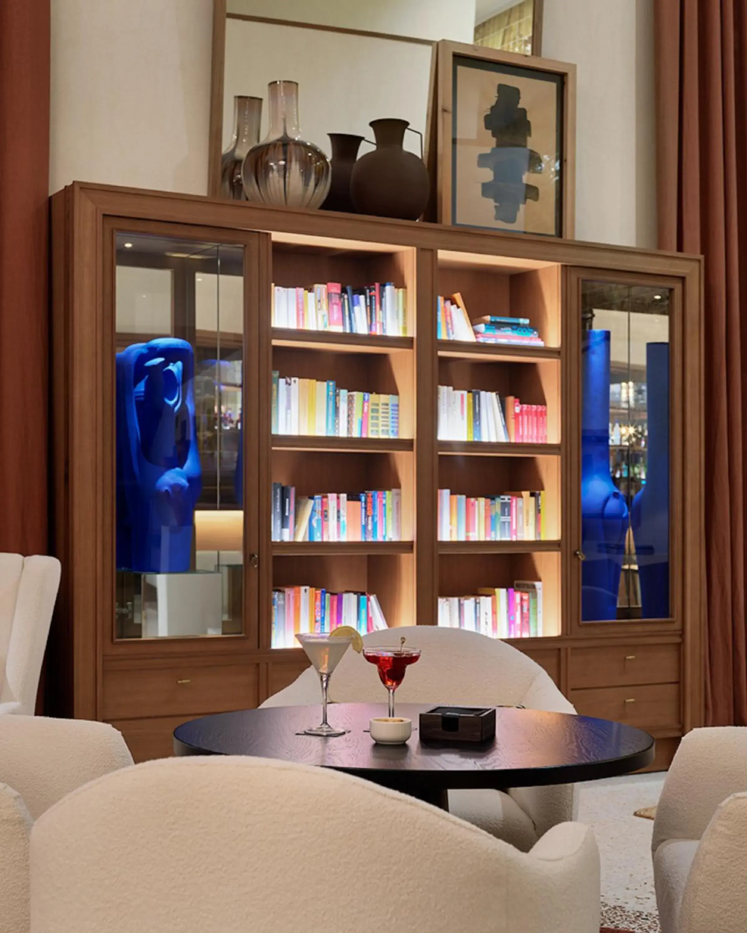 Lounge or bar in H10 Croma Málaga Lounge or bar in H10 Croma Málaga