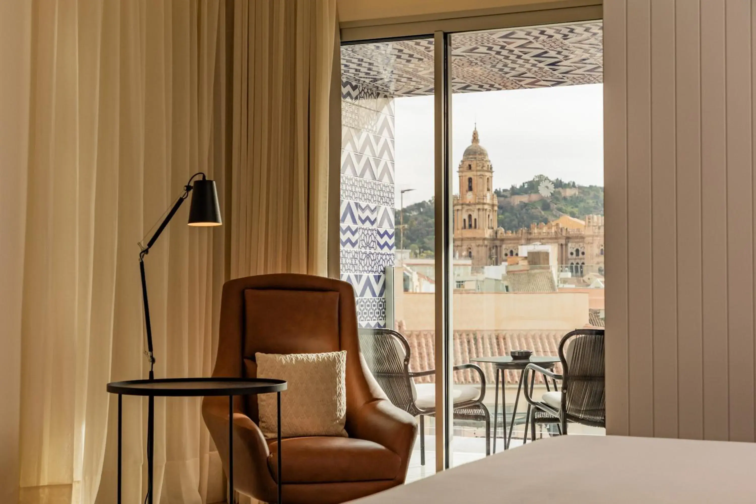 Superior Double or Twin Room with Cathedral View in H10 Croma Málaga Superior Double or Twin Room with Cathedral View in H10 Croma Málaga