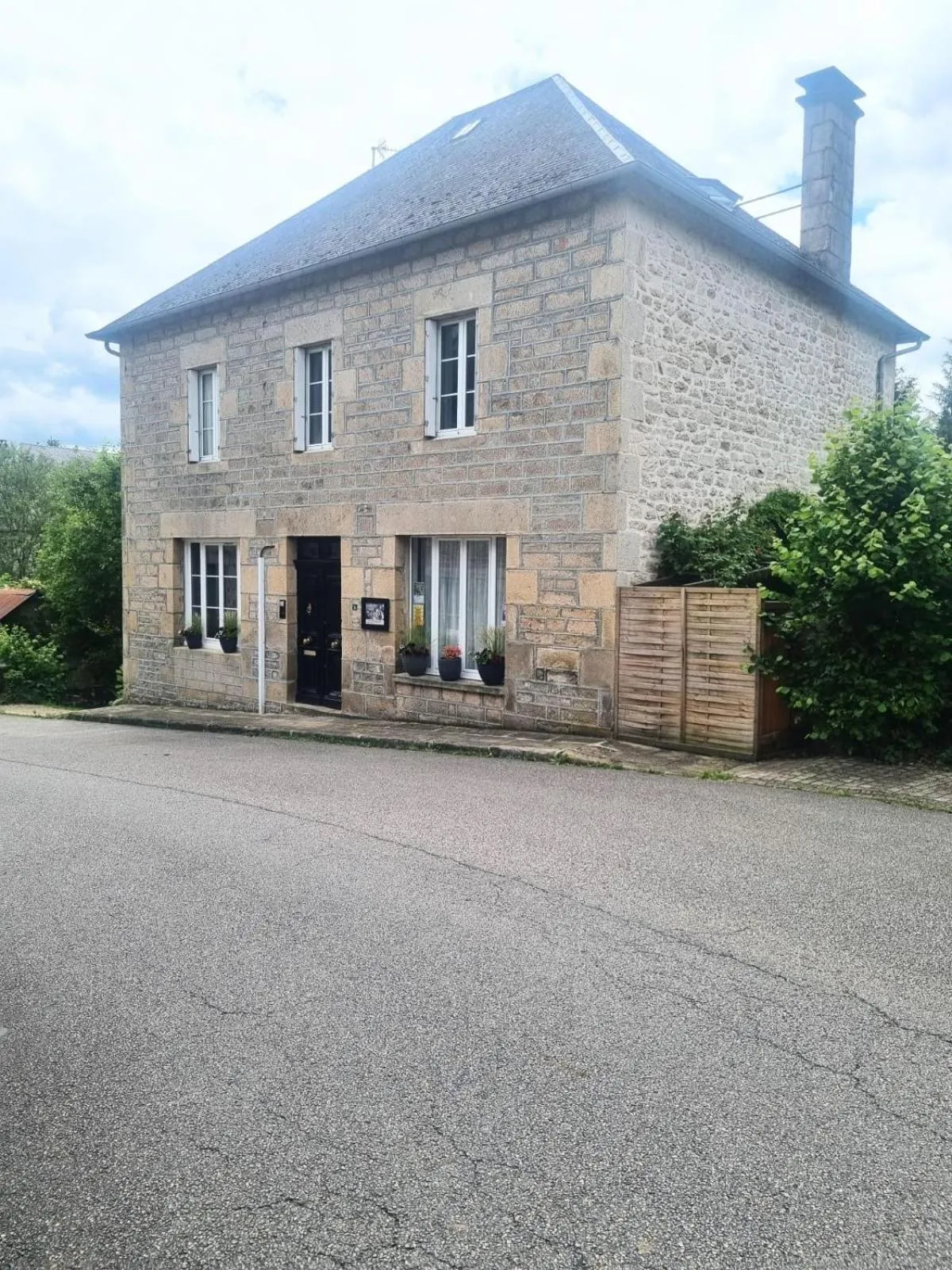 Property building in L'AnciennePoste