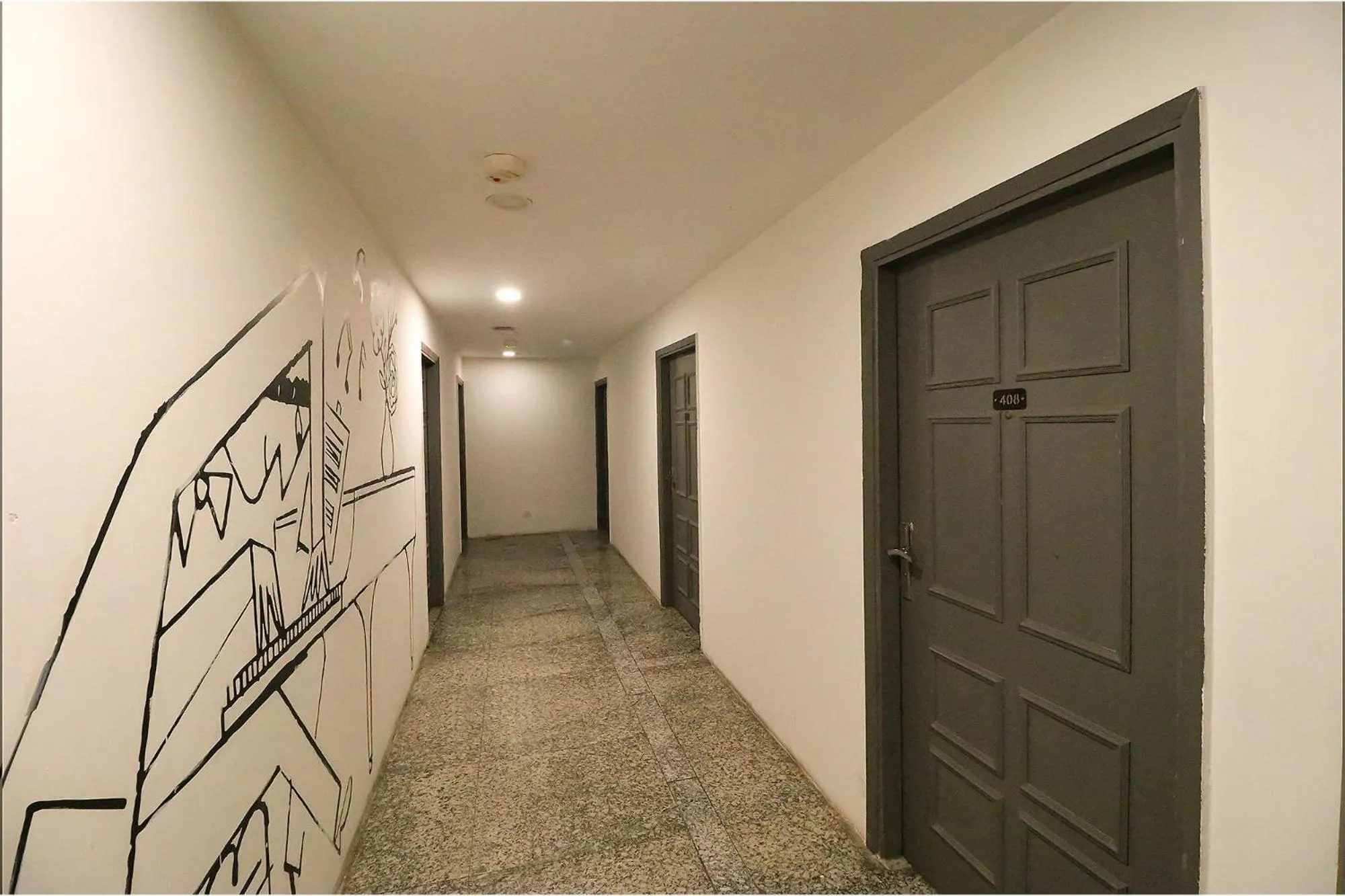 Lobby or reception in FabHotel La Serene Punjabi Bagh