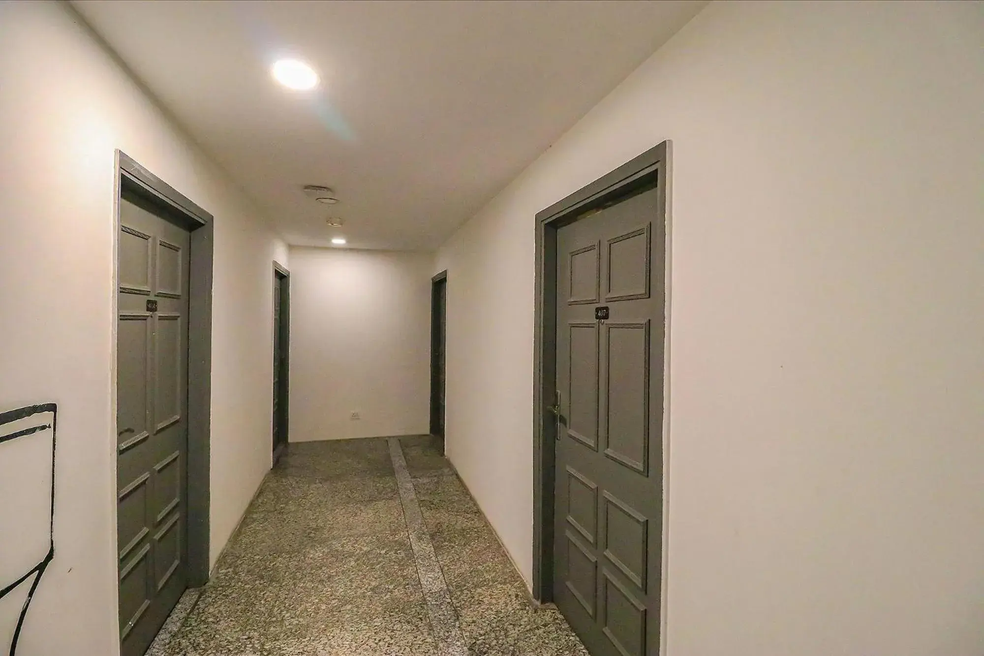 Lobby or reception in FabHotel La Serene Punjabi Bagh Lobby or reception in FabHotel La Serene Punjabi Bagh