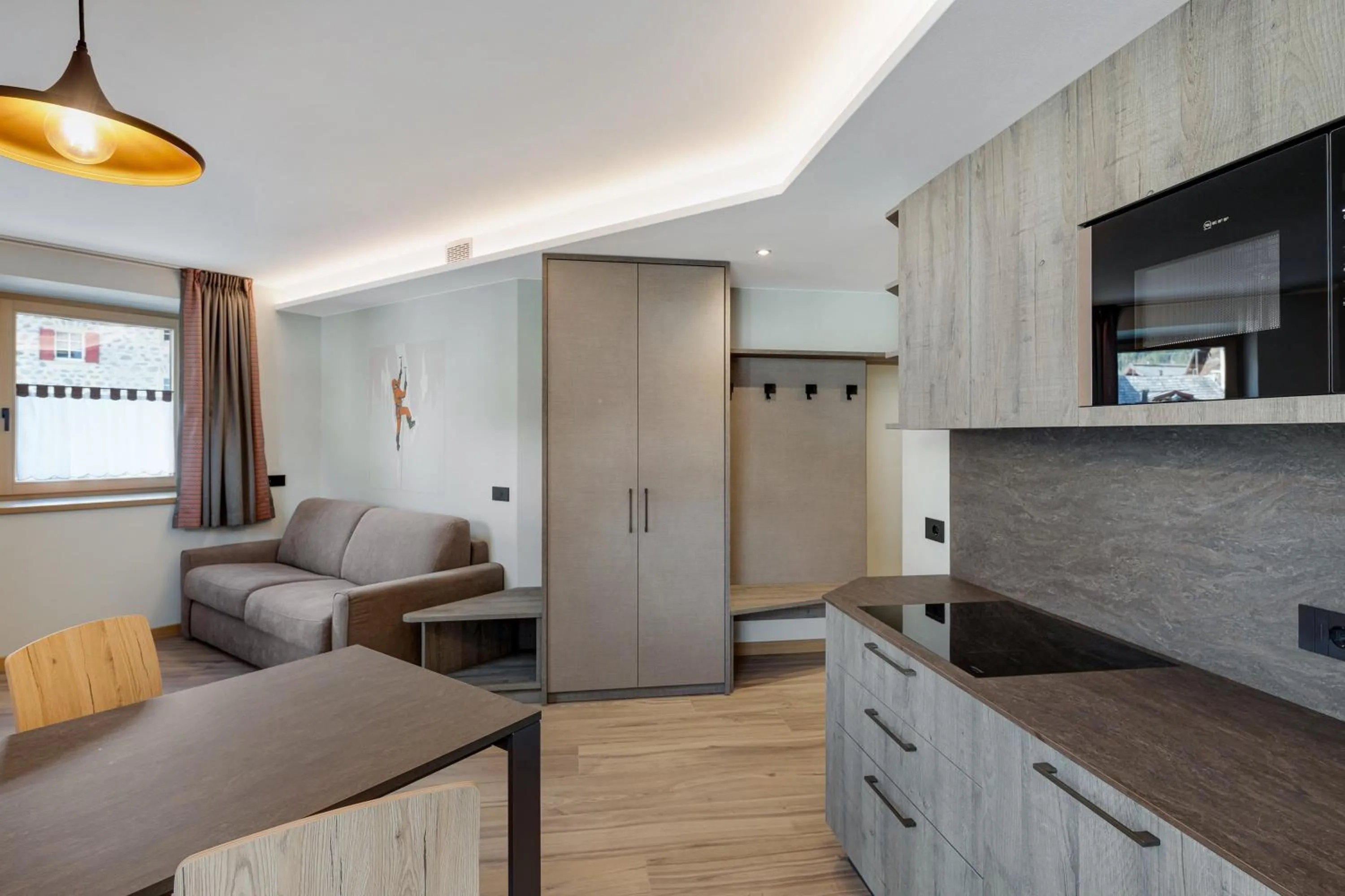 Ice Mountain Planet Suite House