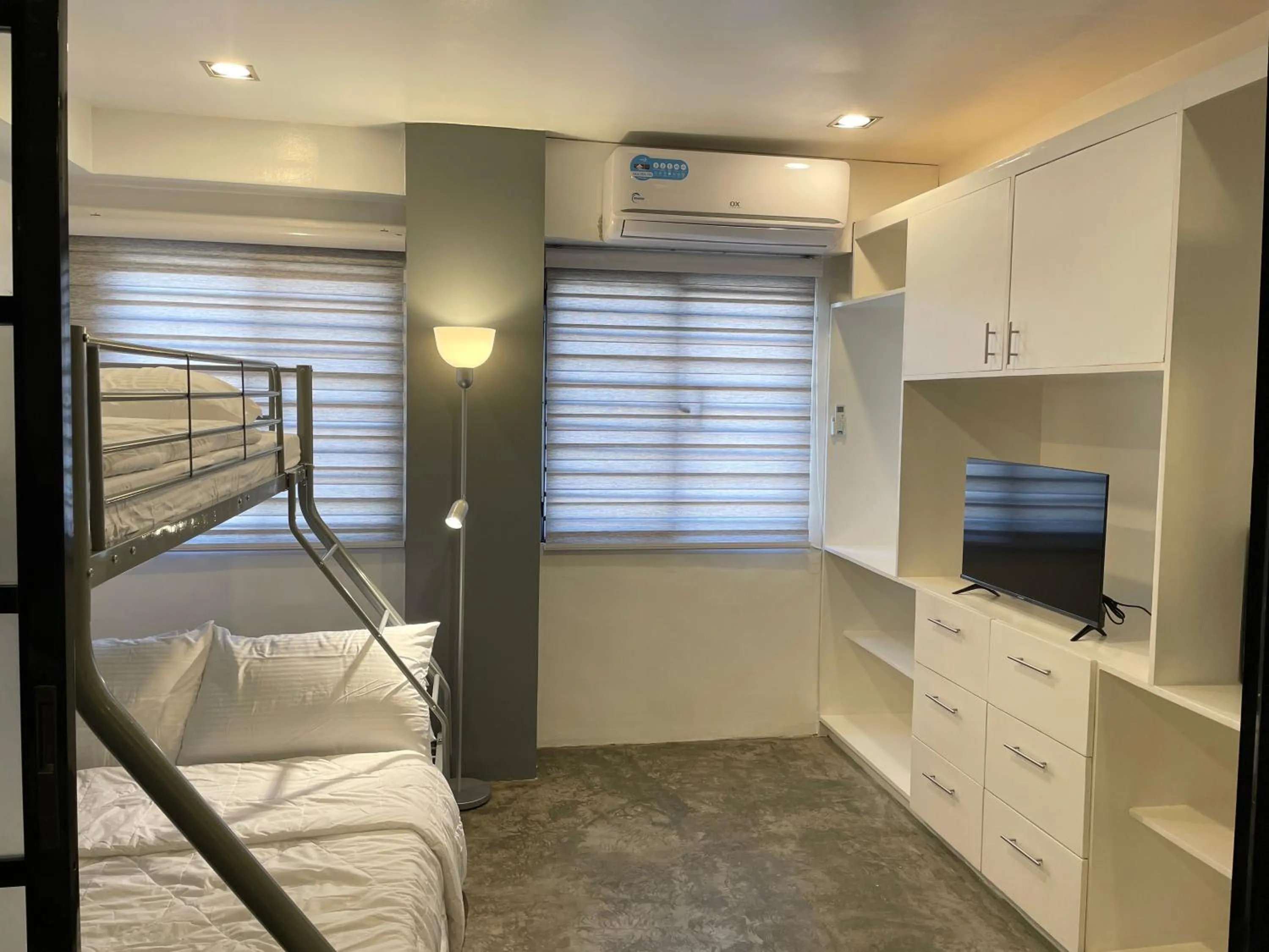 TV and multimedia, Bed in CRIB 252 Subic Bay